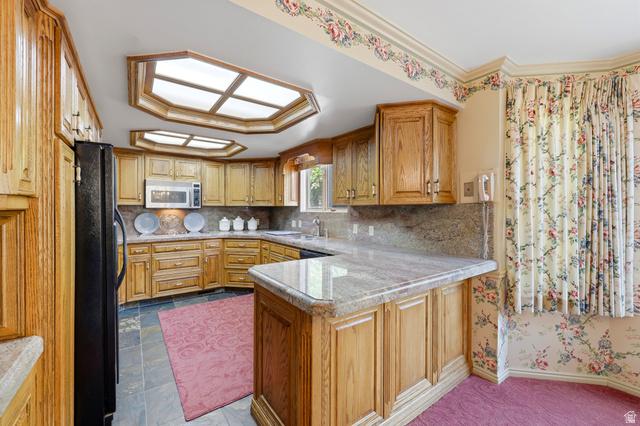 Cottonwood Heights, Utah, 84121, United States, 4 Bedrooms Bedrooms, ,4 BathroomsBathrooms,Residential,For Sale,2047949
