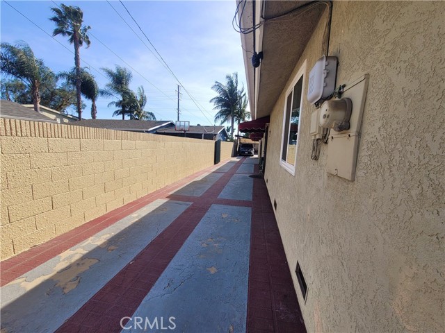 Downey, California, 90241, United States, 9 Bedrooms Bedrooms, ,Residential,For Sale,1763692