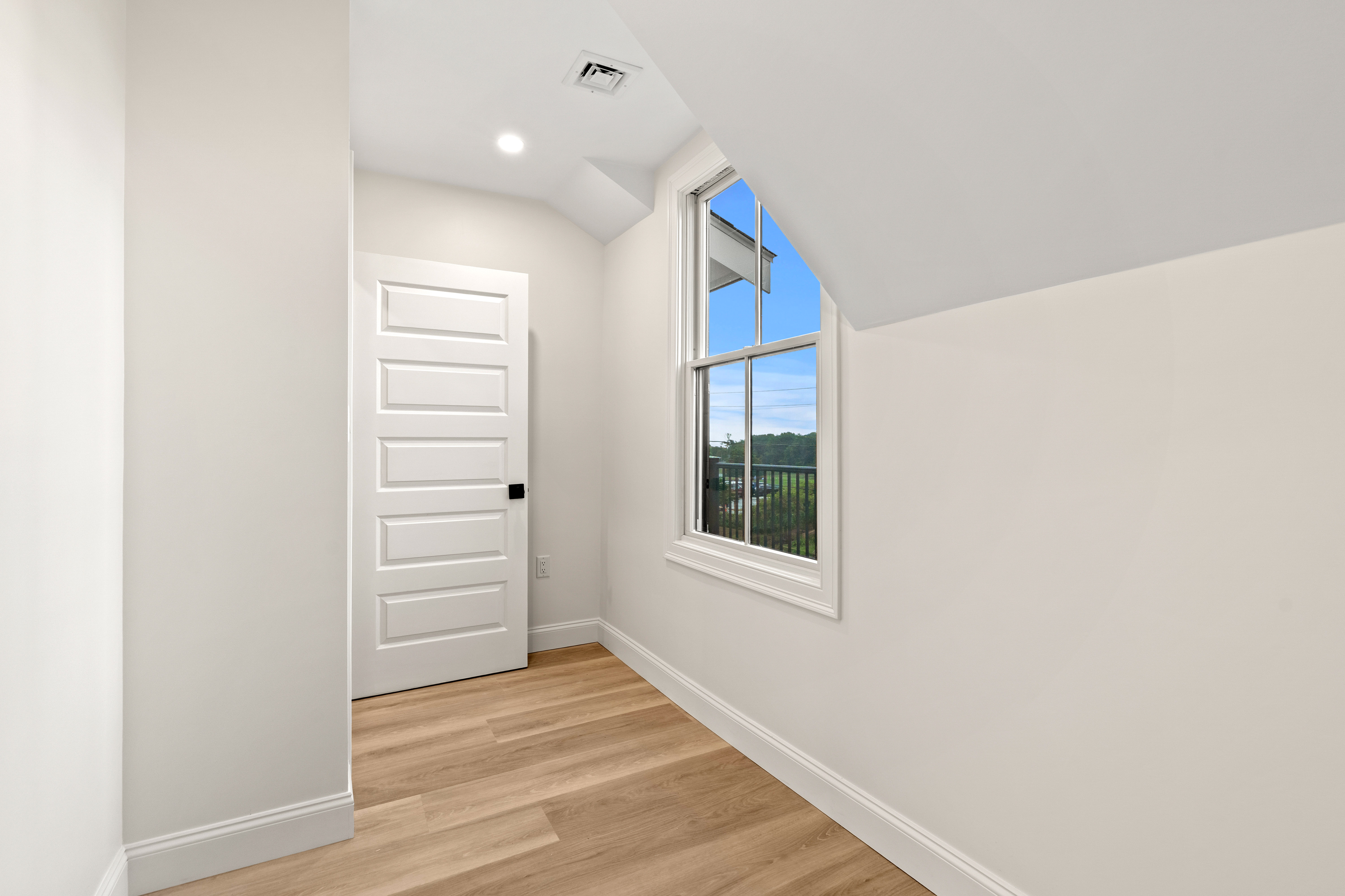  45 Beach Road, Gloucester, MA, 01930 - 物件實景