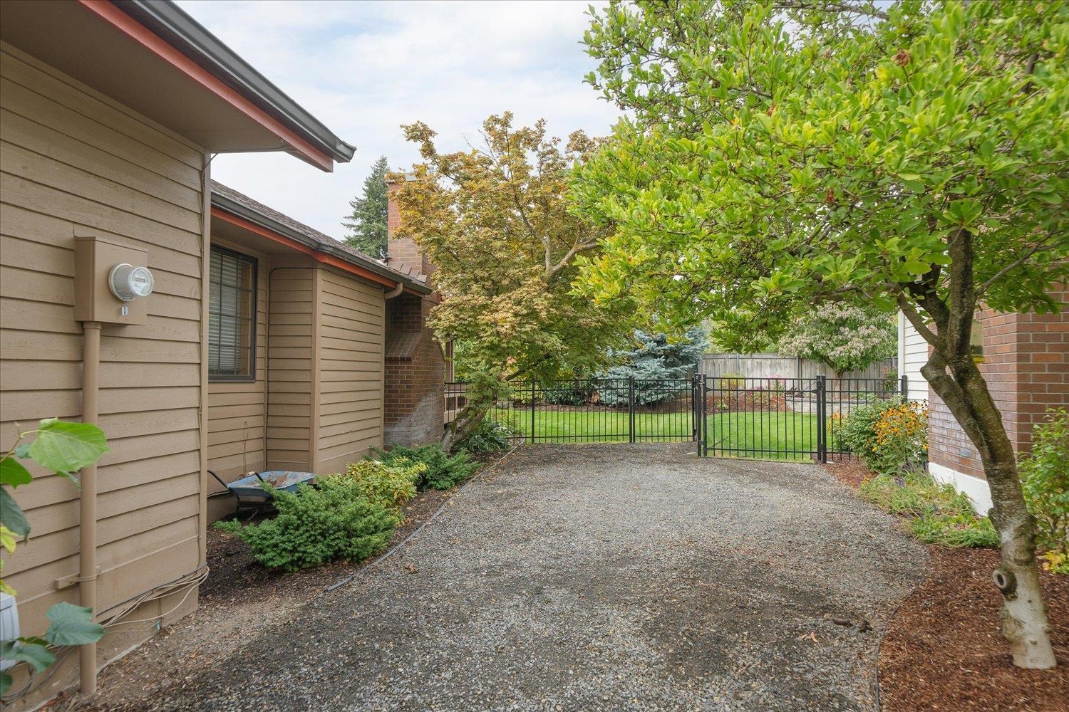 Spokane, Washington, 99203, United States, 3 Bedrooms Bedrooms, ,3 BathroomsBathrooms,Residential,For Sale,1978523