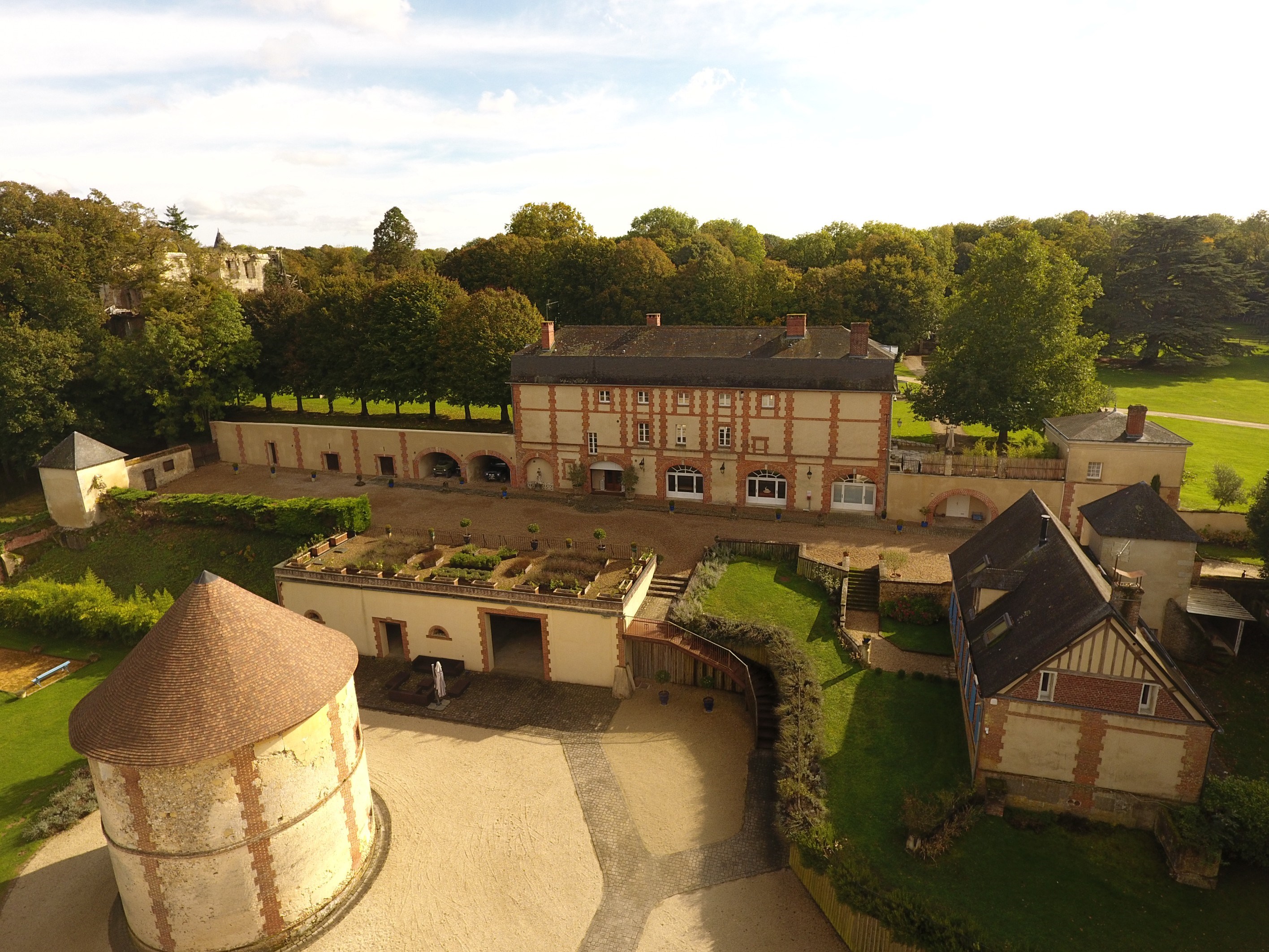  An Exceptional Estate Just 50 Minutes from Paris - 物件實景