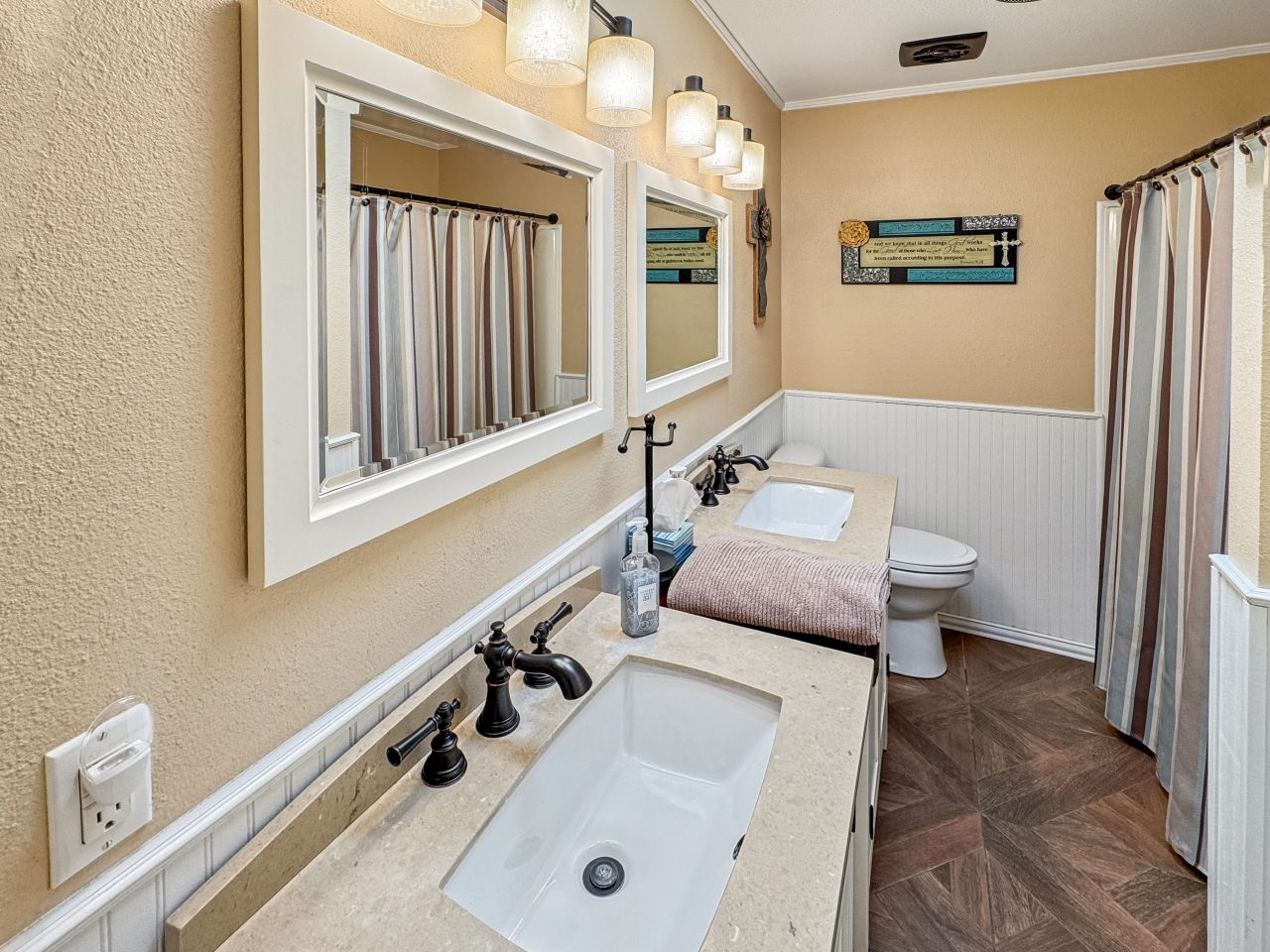 Carlsbad, New Mexico, 88220, United States, 4 Bedrooms Bedrooms, ,4 BathroomsBathrooms,Residential,For Sale,1980952