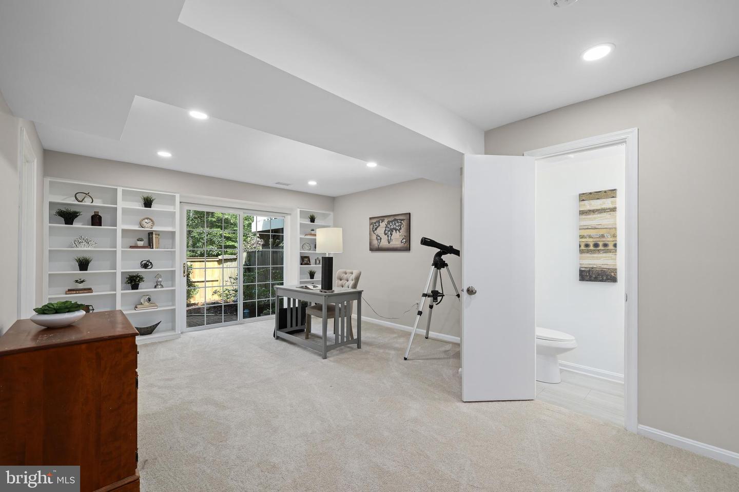 Springfield, Virginia, 22153, United States, 4 Bedrooms Bedrooms, ,4 BathroomsBathrooms,Residential,For Sale,1917317