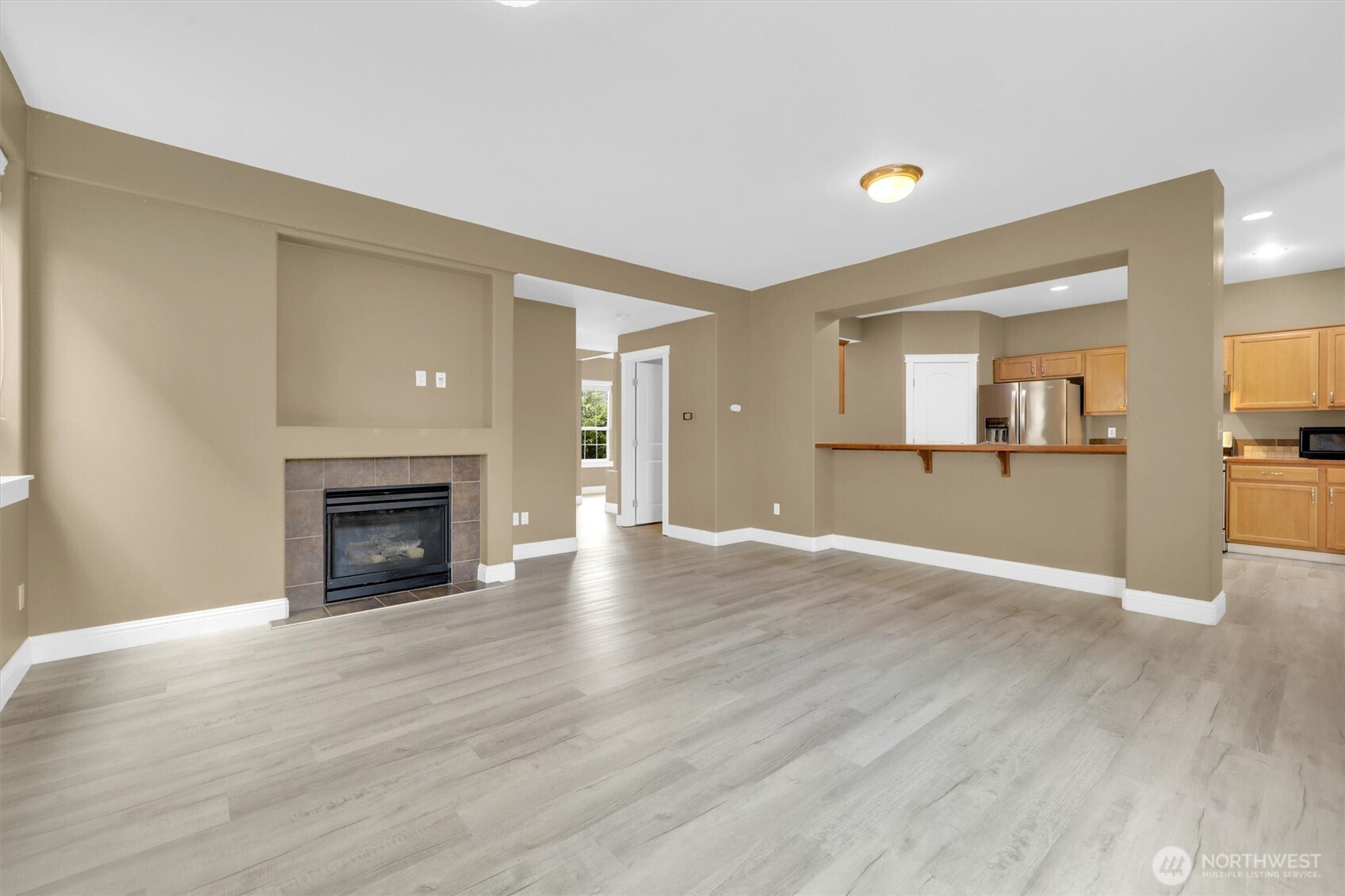 Puyallup, Washington, 98375, United States, 4 Bedrooms Bedrooms, ,3 BathroomsBathrooms,Residential,For Sale,1983972