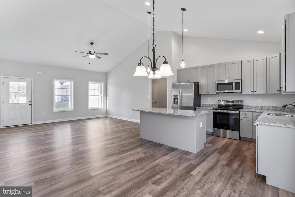 Boyce, Virginia, 22620, United States, 3 Bedrooms Bedrooms, ,2 BathroomsBathrooms,Residential,For Sale,1978758