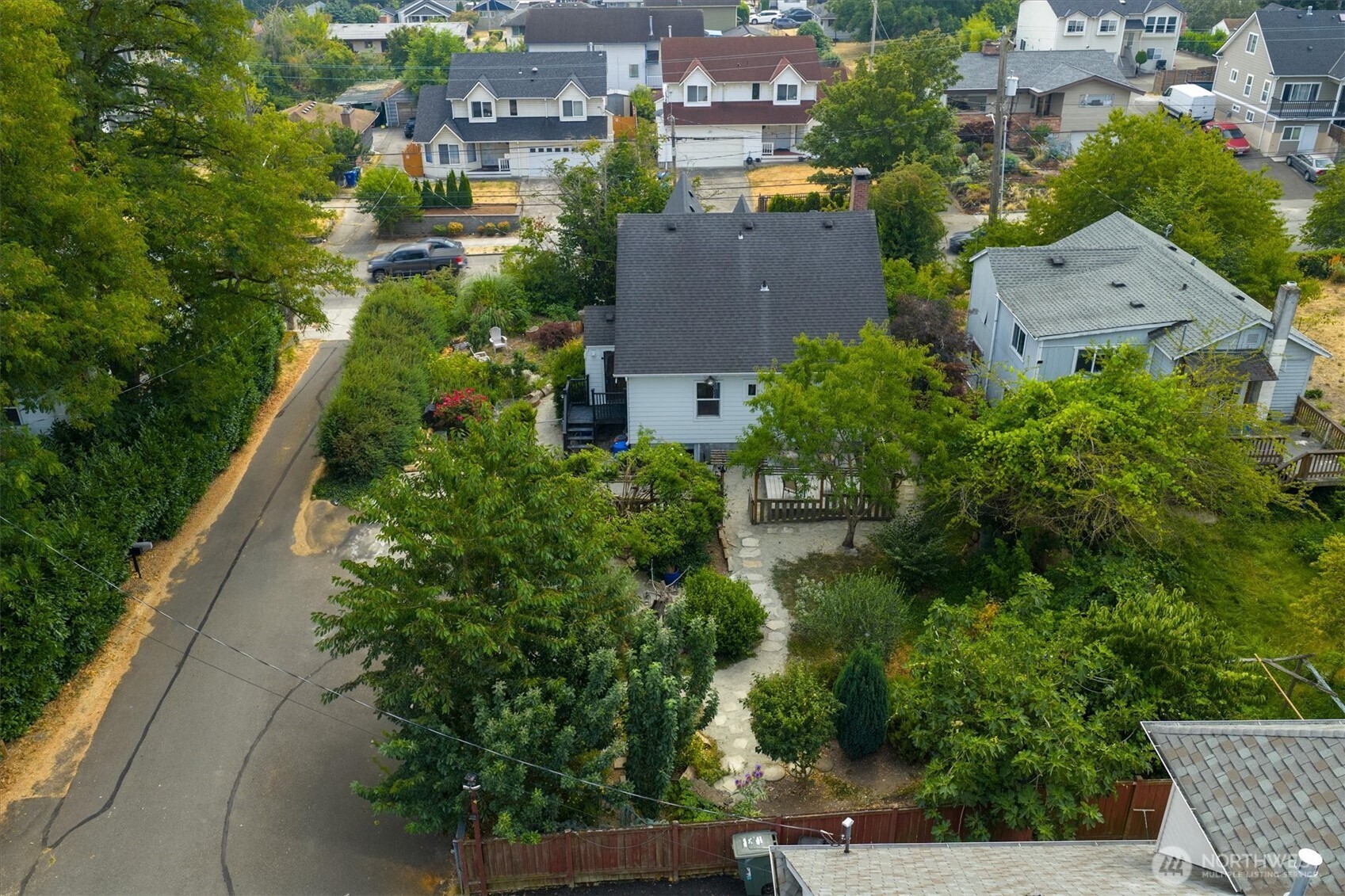 Seattle, Washington, 98108, United States, 4 Bedrooms Bedrooms, ,2 BathroomsBathrooms,Residential,For Sale,1912316