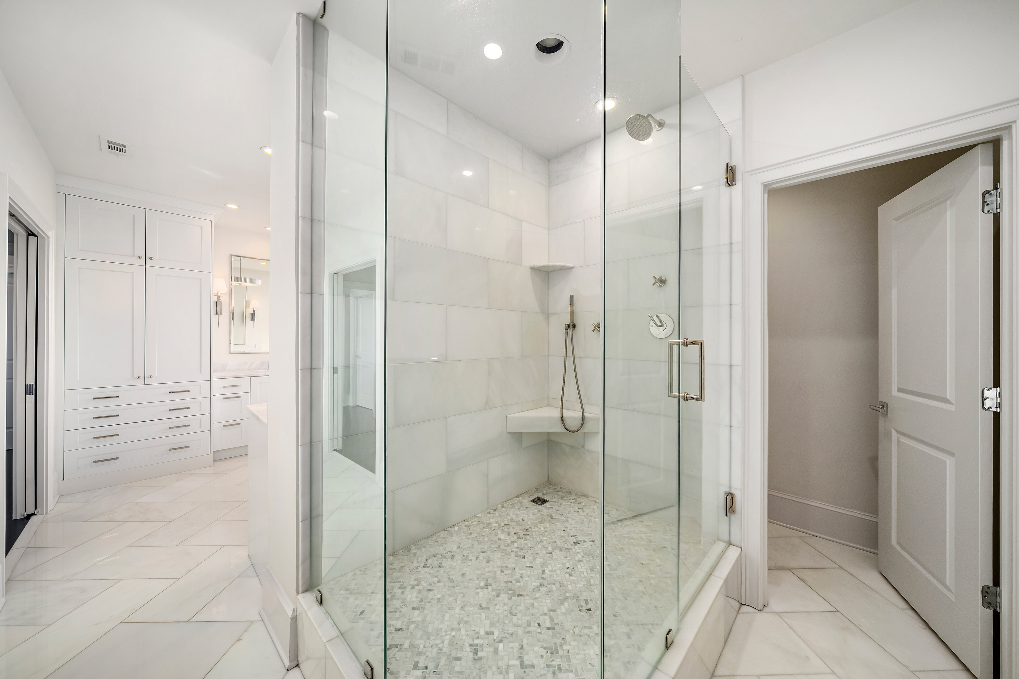  Fully Renovated Residence with Stunning Skyline Views - 物件實景