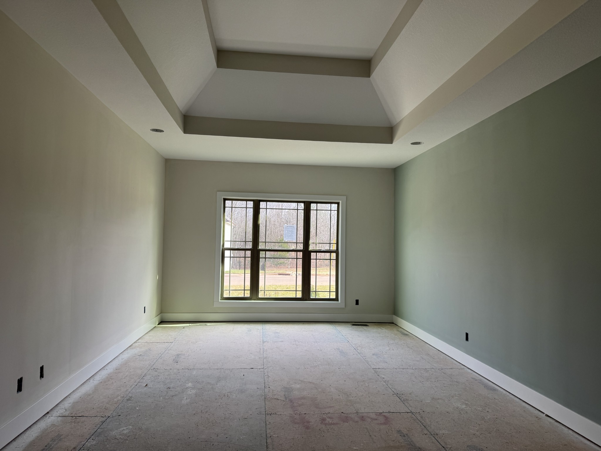 Clarksville, Tennessee, 37042, United States, 3 Bedrooms Bedrooms, ,4 BathroomsBathrooms,Residential,For Sale,2006024