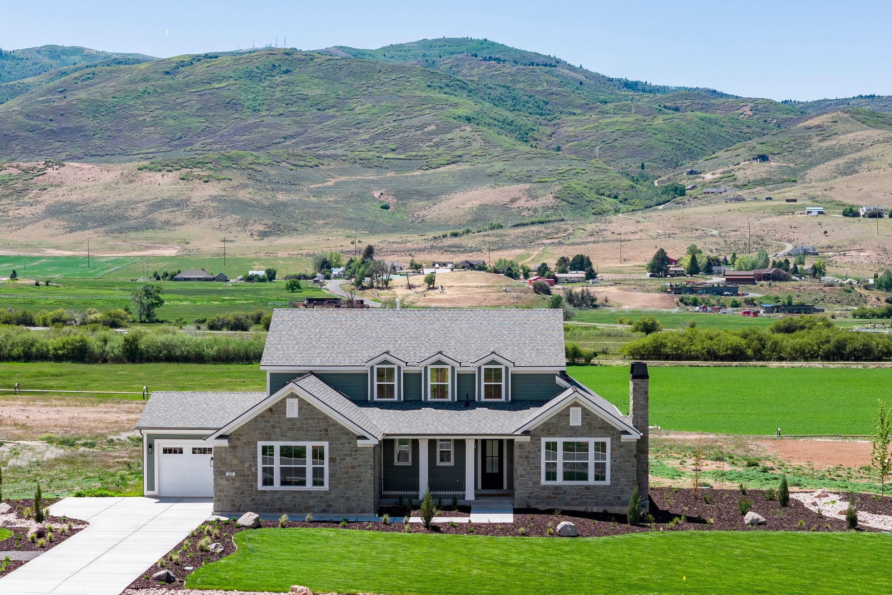  New Construction in Countryside Estates - 物件實景