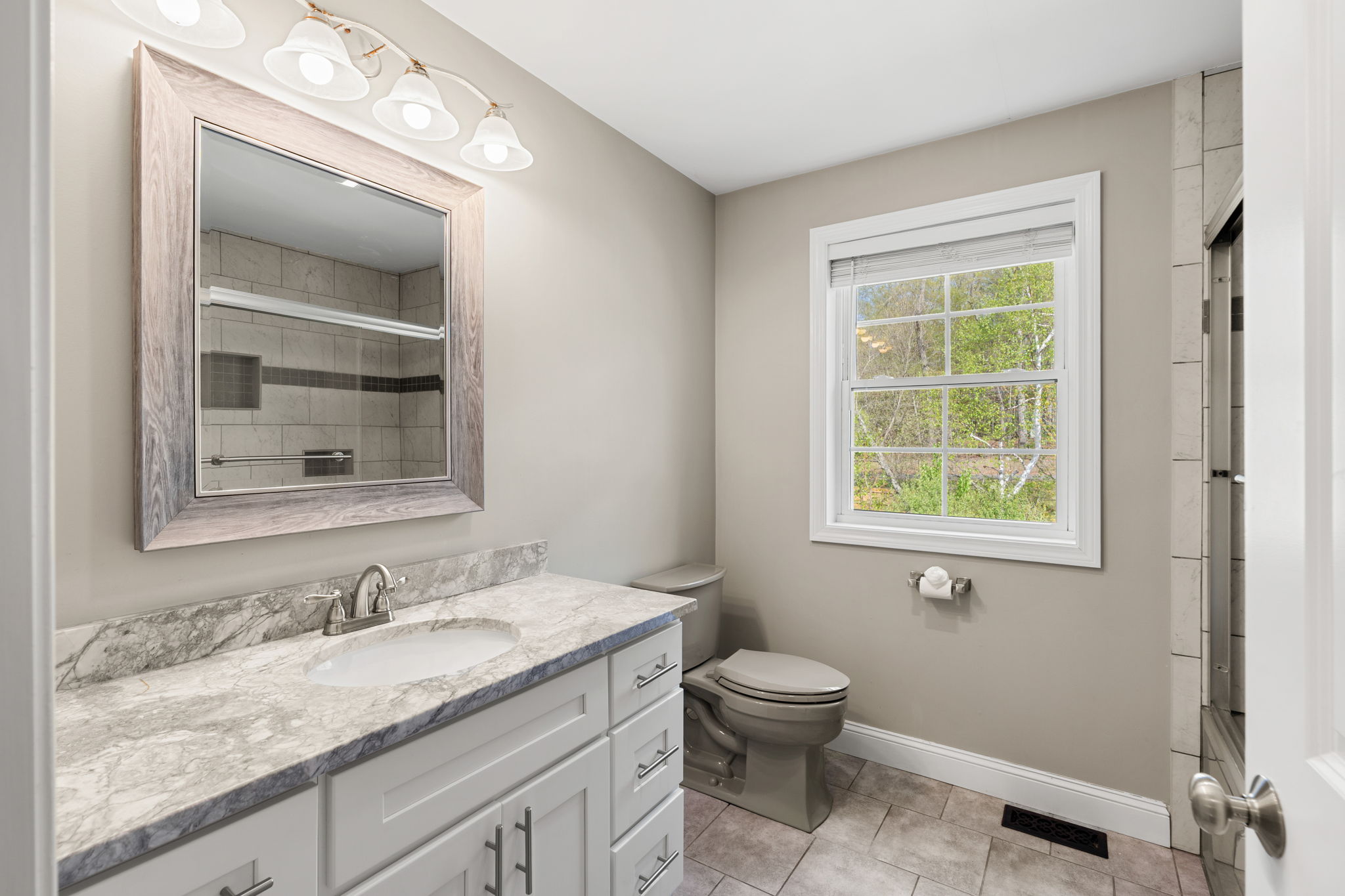  32 Dennison Ave, Salem, NH, 03079 - 物件實景