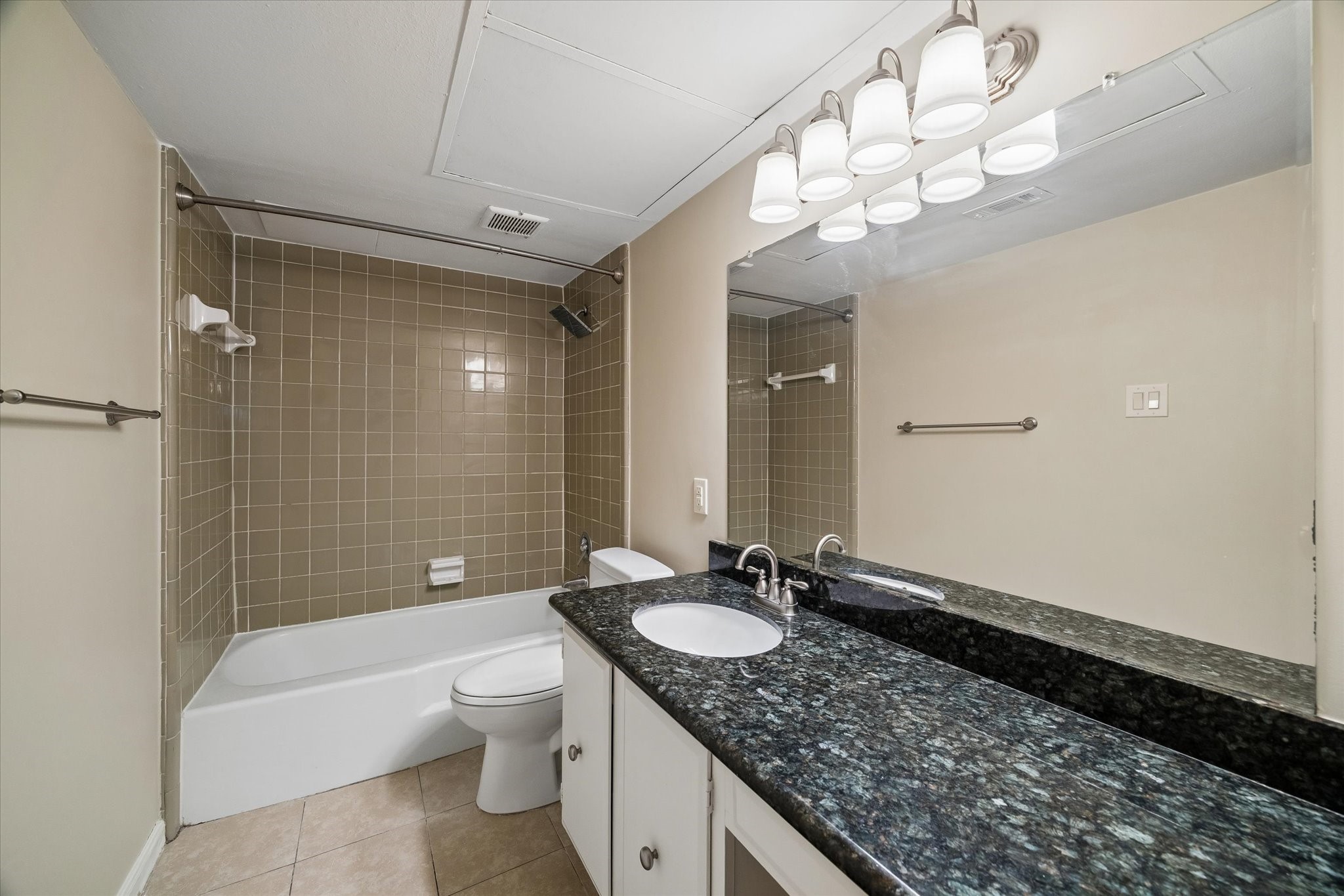  355 N Post Oak Lane #644 - 物件實景