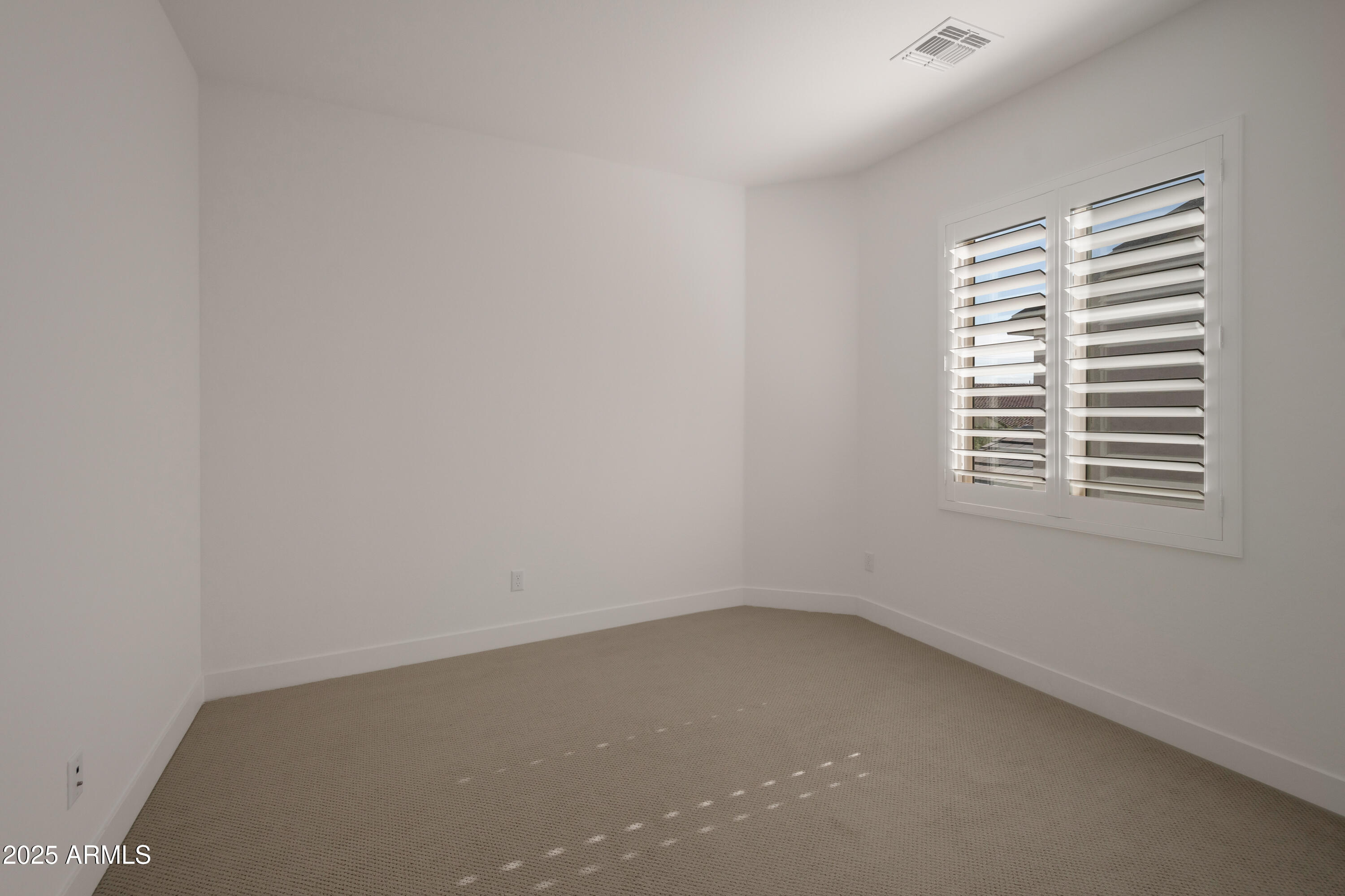 Mesa, Arizona, 85215, United States, 5 Bedrooms Bedrooms, ,Residential,For Sale,1942270