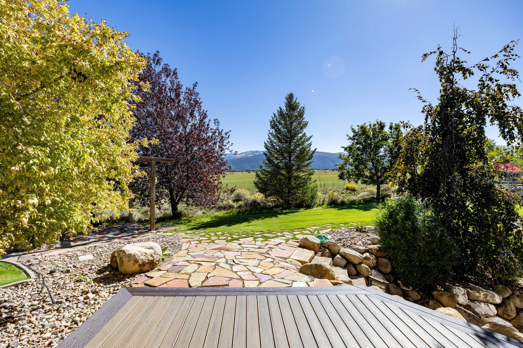  Family Compound with Sports Court, Privacy, and Horseshoe Mountain Views - 物件實景