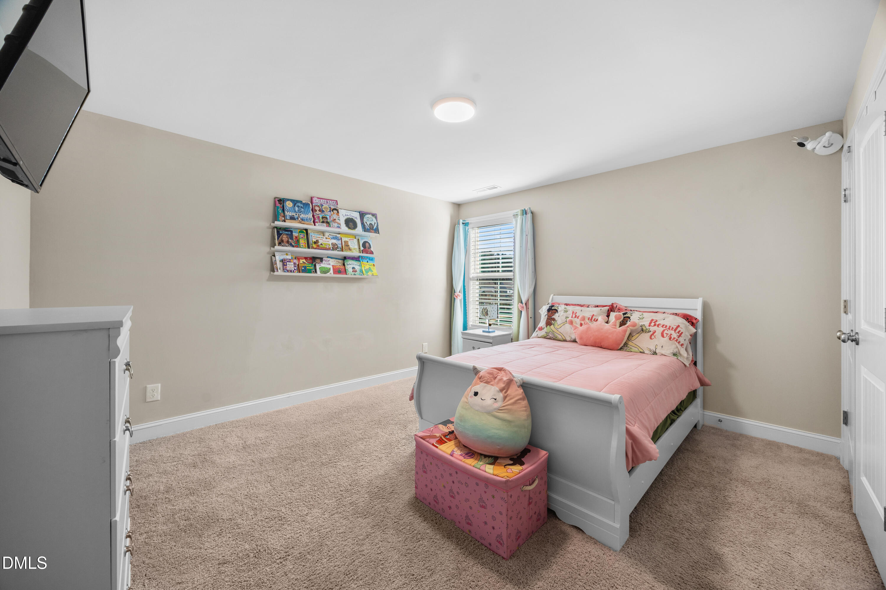 Fuquay Varina, North Carolina, 27526, United States, 5 Bedrooms Bedrooms, ,4 BathroomsBathrooms,Residential,For Sale,1990818