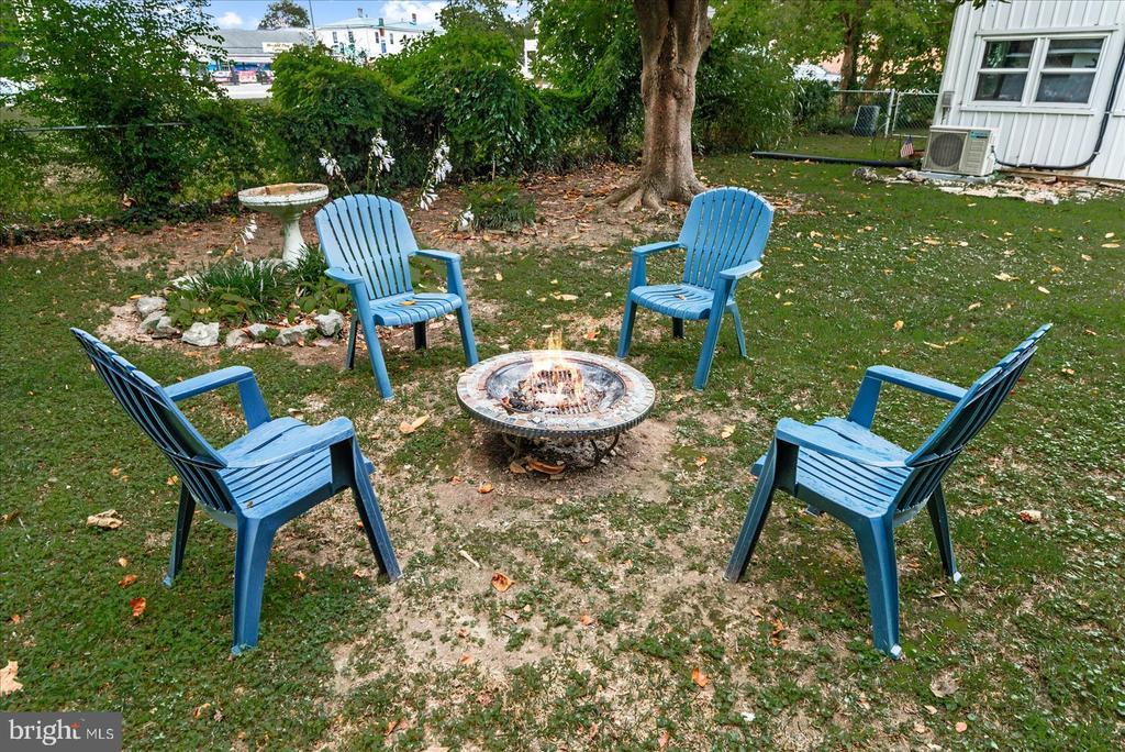 Colonial Beach, Virginia, 22443, United States, 4 Bedrooms Bedrooms, ,2 BathroomsBathrooms,Residential,For Sale,1926238