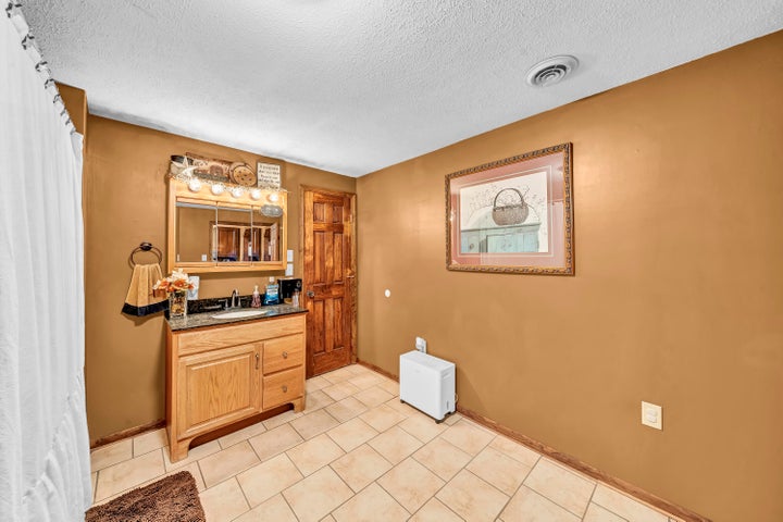 Vanceburg, Kentucky, 41179, United States, 4 Bedrooms Bedrooms, ,2 BathroomsBathrooms,Residential,For Sale,1984182