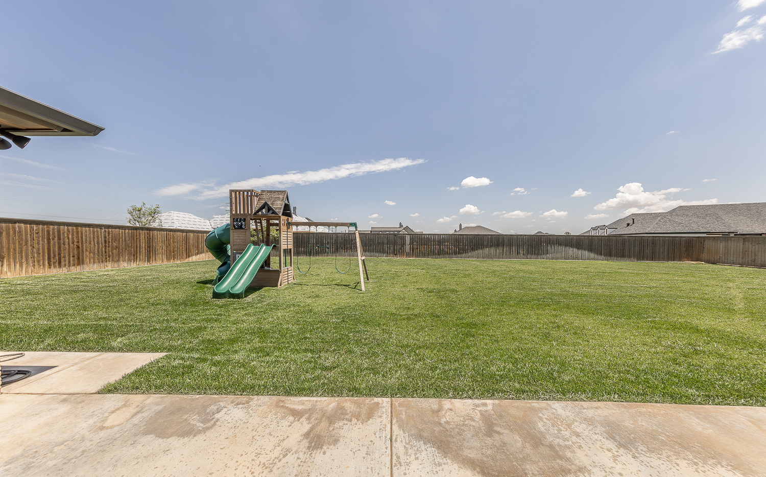 Lubbock, Texas, 79424, United States, 4 Bedrooms Bedrooms, ,5 BathroomsBathrooms,Residential,For Sale,1901517