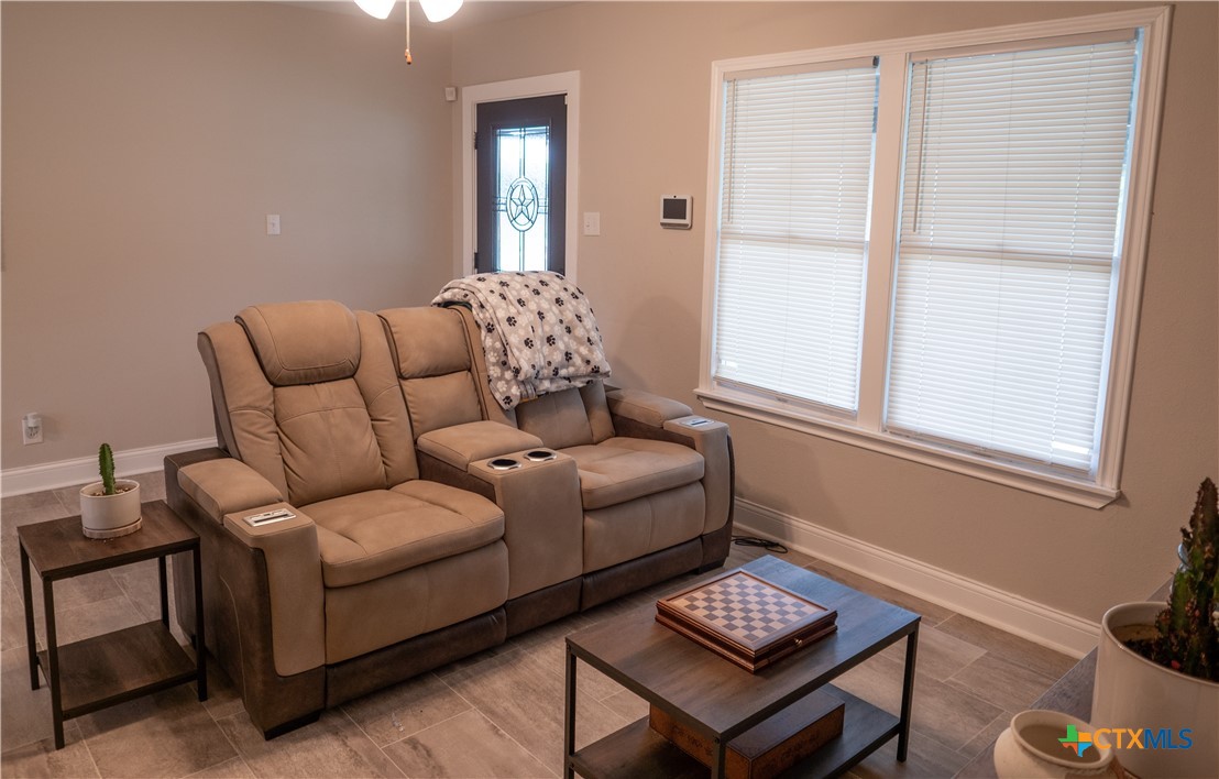 Crestwood Dr, Victoria, TX 77901