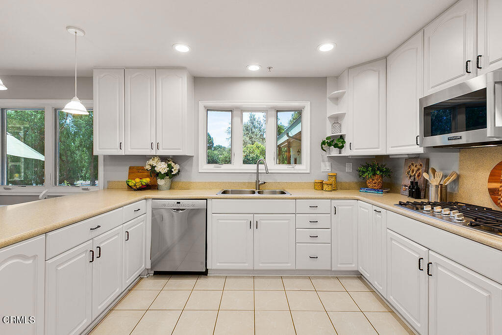 Camarillo, California, 93012, United States, 4 Bedrooms Bedrooms, ,4 BathroomsBathrooms,Residential,For Sale,1828524