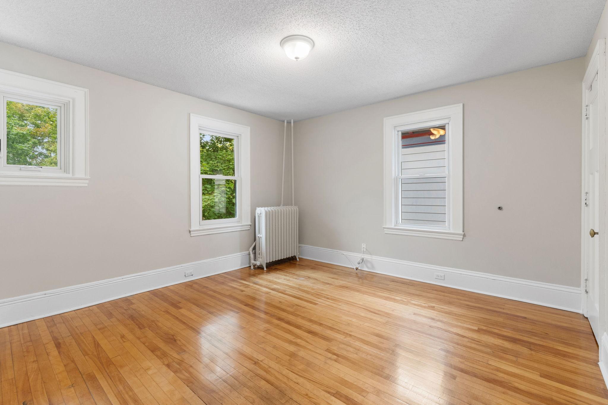 Minneapolis, Minnesota, 55404, United States, 6 Bedrooms Bedrooms, ,1 BathroomBathrooms,Residential,For Sale,1964958