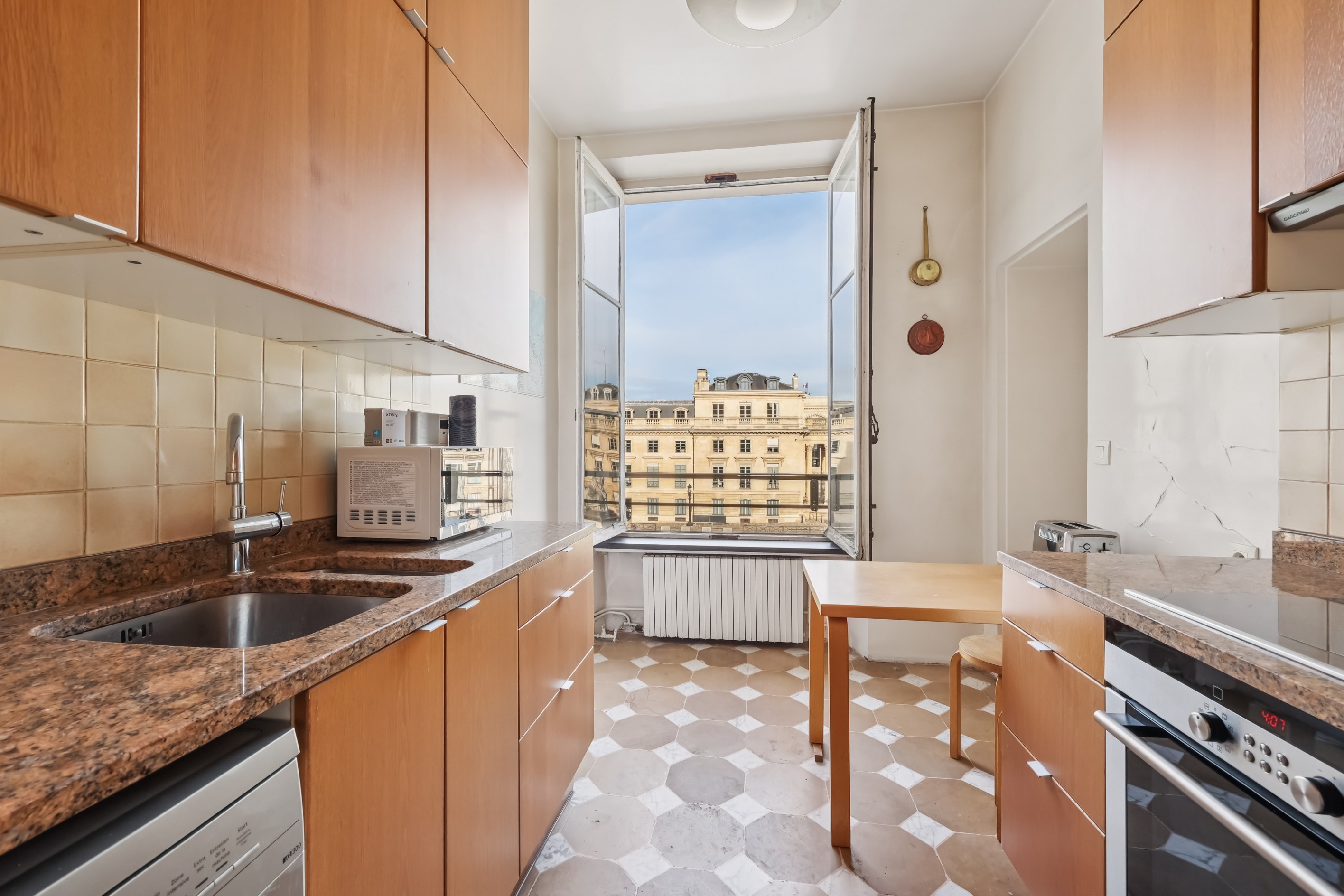  Rare. Palais BOURBON / 2 bedrooms - 物件實景
