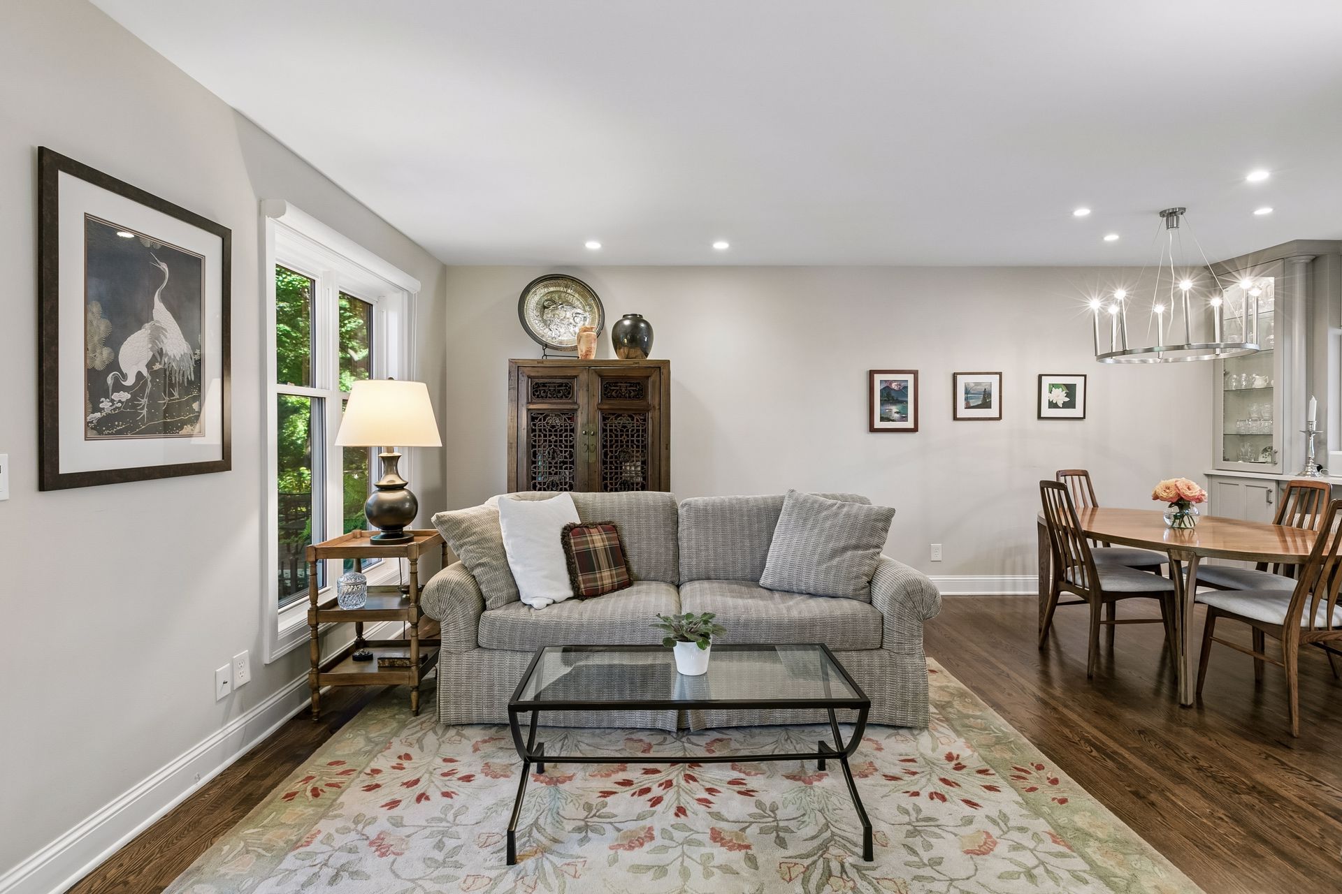  Updated Townhome with Beautiful Green Space Near Lake of the Isles - 物件實景