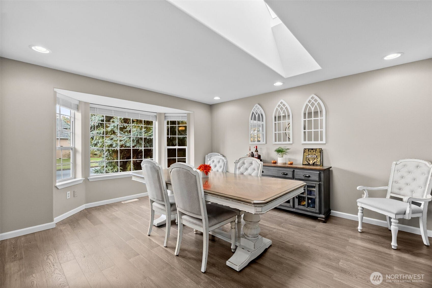 Lacey, Washington, 98513, United States, 4 Bedrooms Bedrooms, ,1 BathroomBathrooms,Residential,For Sale,1989155