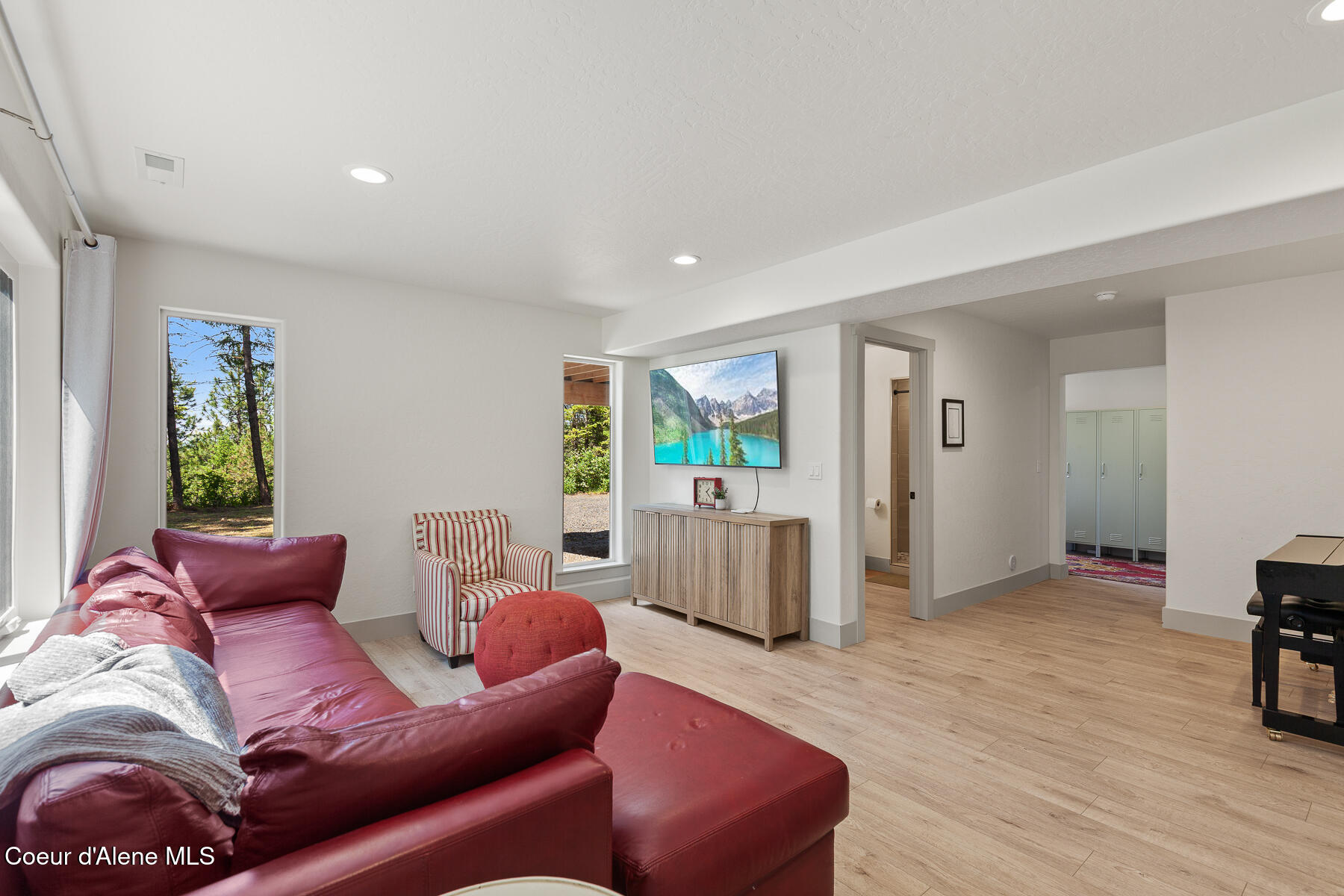 Coeur d'Alene, Idaho, 83814, United States, 3 Bedrooms Bedrooms, ,2 BathroomsBathrooms,Residential,For Sale,2049442