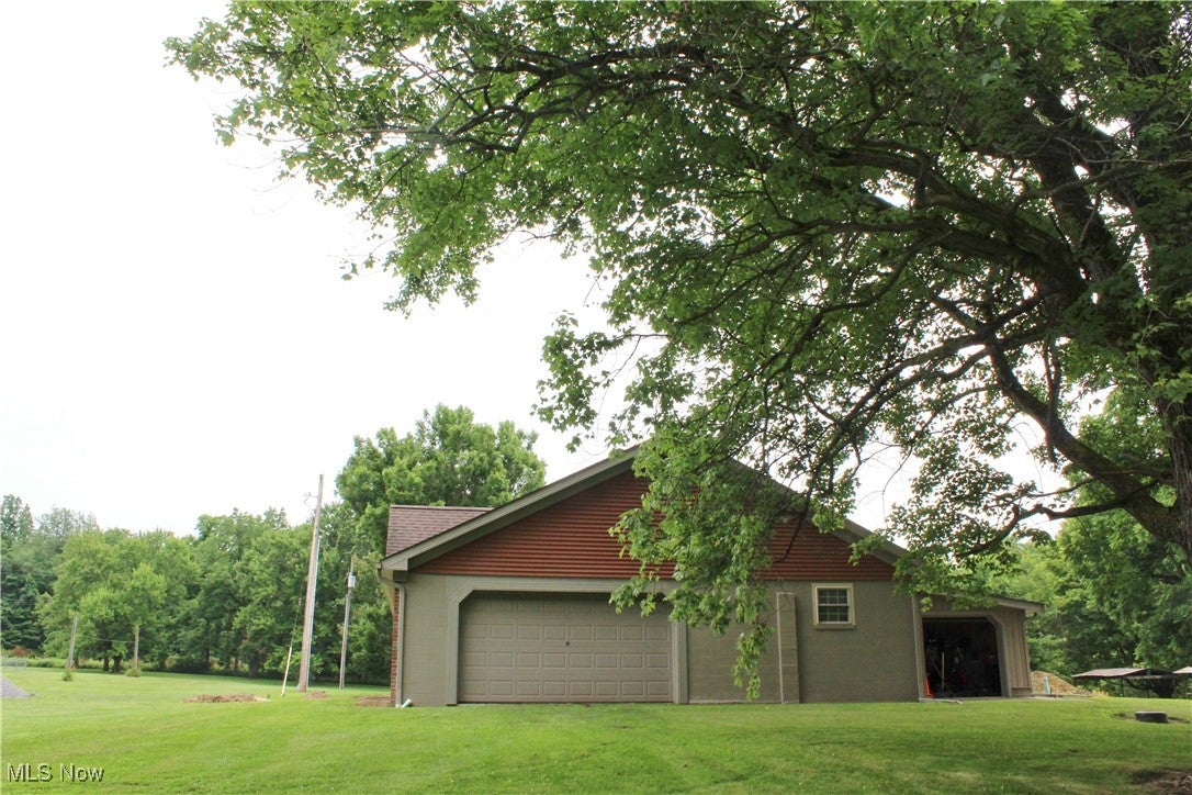 Lowellville, Ohio, 44436, United States, 3 Bedrooms Bedrooms, ,2 BathroomsBathrooms,Residential,For Sale,1984075