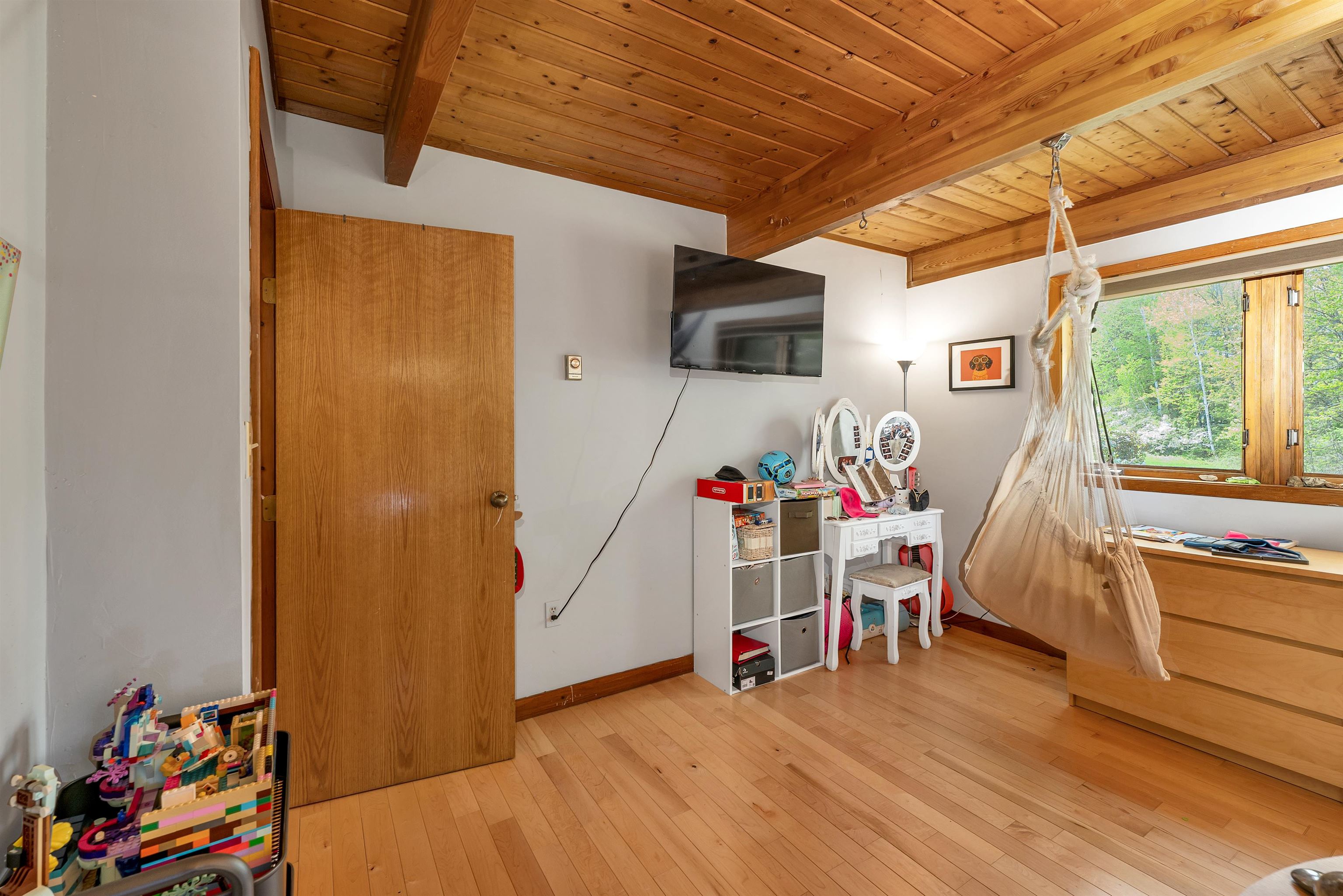 Laconia, New Hampshire, 03246, United States, 3 Bedrooms Bedrooms, ,2 BathroomsBathrooms,Residential,For Sale,1938824
