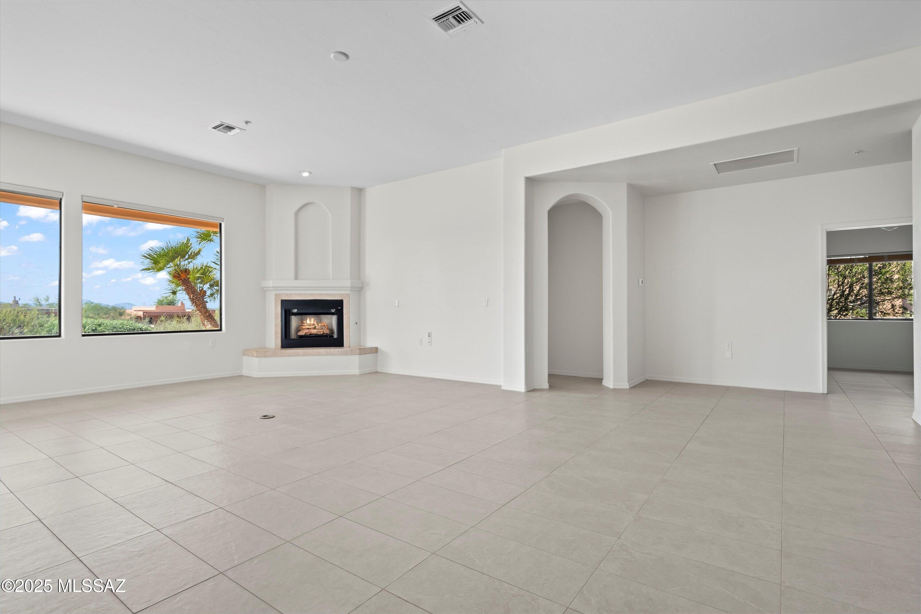 Green Valley, Arizona, 85614, United States, 2 Bedrooms Bedrooms, ,3 BathroomsBathrooms,Residential,For Sale,1971265