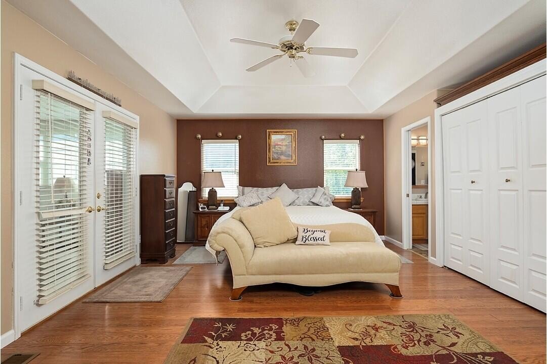 Rogue River, Oregon, 97537, United States, 3 Bedrooms Bedrooms, ,3 BathroomsBathrooms,Residential,For Sale,1944888