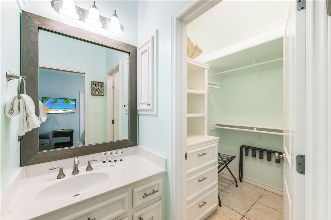 Corpus Christi, Texas, 78418, United States, 3 Bedrooms Bedrooms, ,4 BathroomsBathrooms,Residential,For Sale,1758670