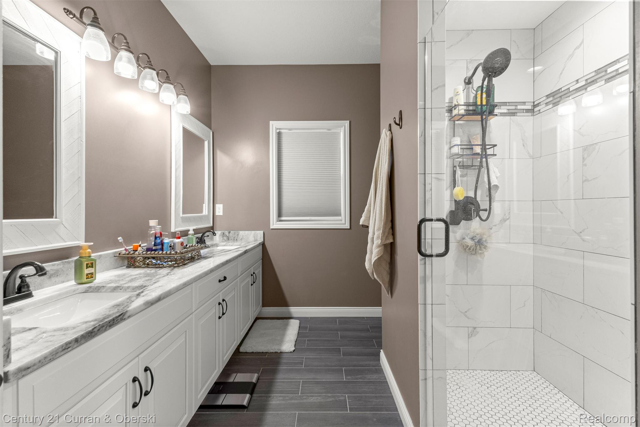 Monroe, Michigan, 48161, United States, 4 Bedrooms Bedrooms, ,3 BathroomsBathrooms,Residential,For Sale,1995376