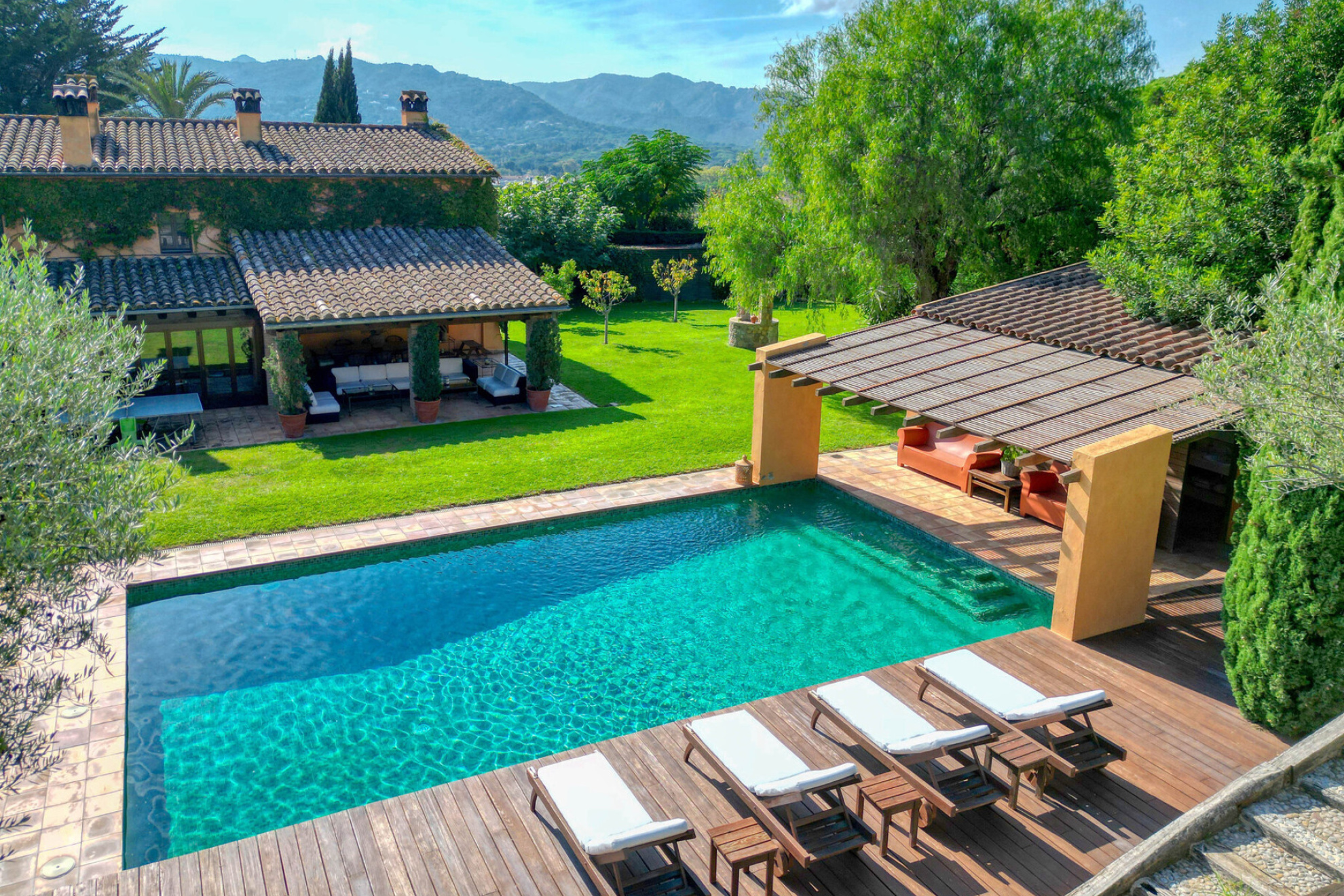  16th century farmhouse restored with charm and modernity in Santa Cristina d