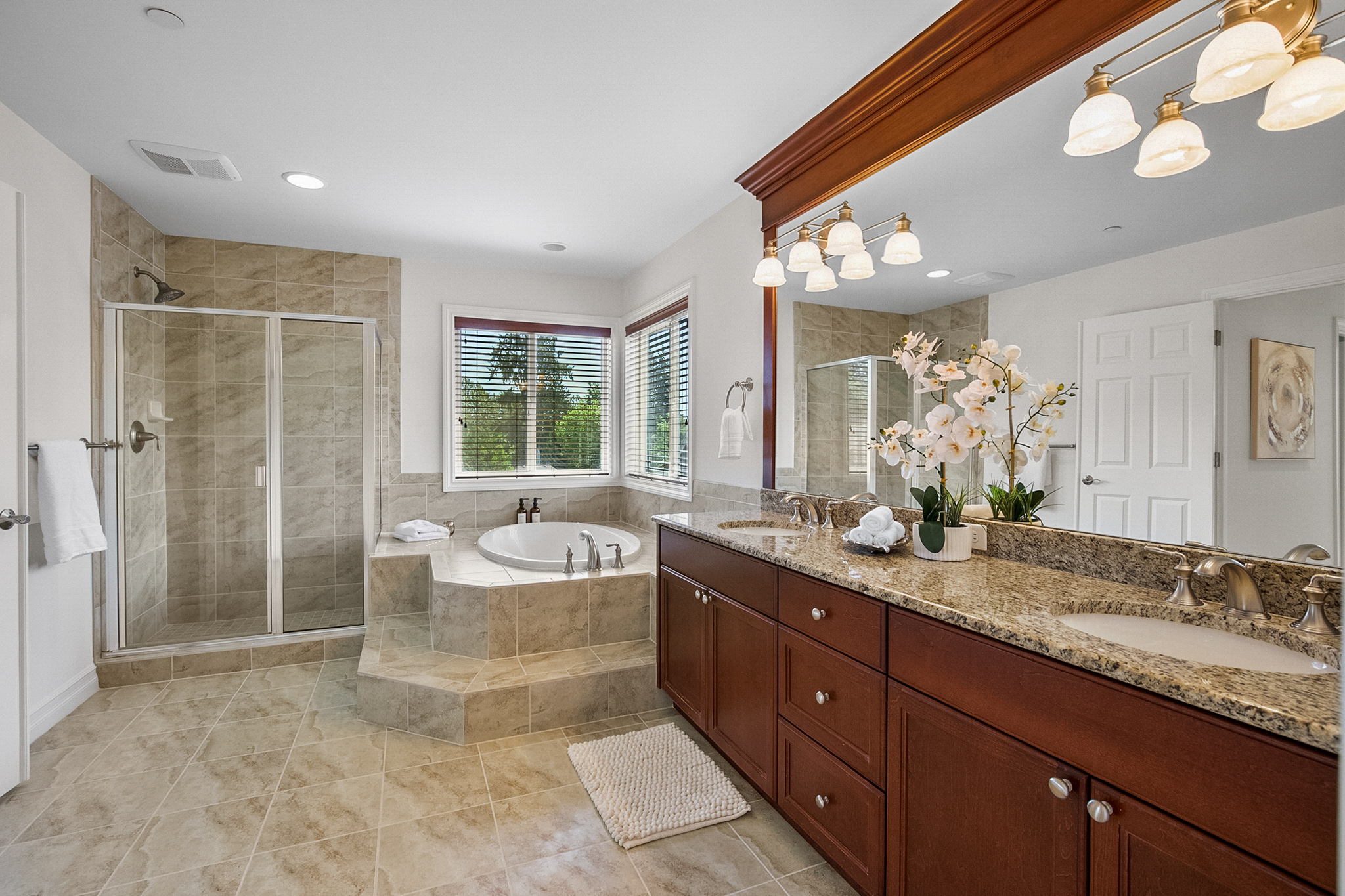  11572 174th Ct NE, Redmond, WA 98052 - 物件實景