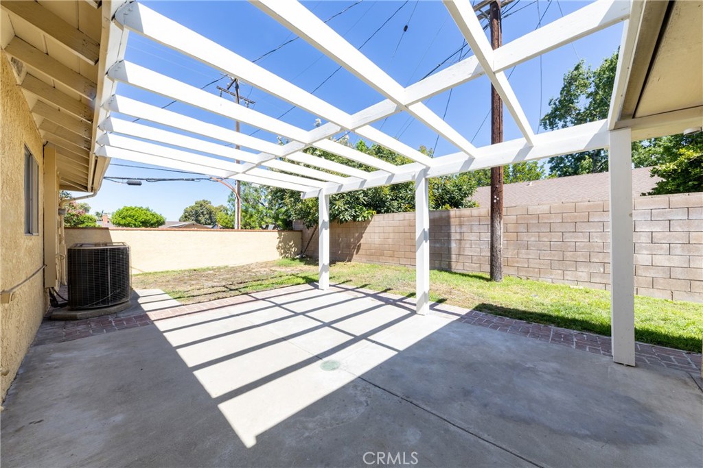 Ontario, California, 91762, United States, 4 Bedrooms Bedrooms, ,2 BathroomsBathrooms,Residential,For Sale,1930288