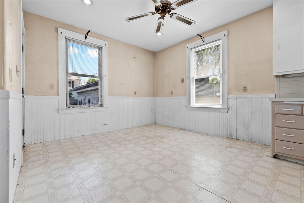 Lynn, Massachusetts, 01905, United States, 4 Bedrooms Bedrooms, ,2 BathroomsBathrooms,Residential,For Sale,1987655