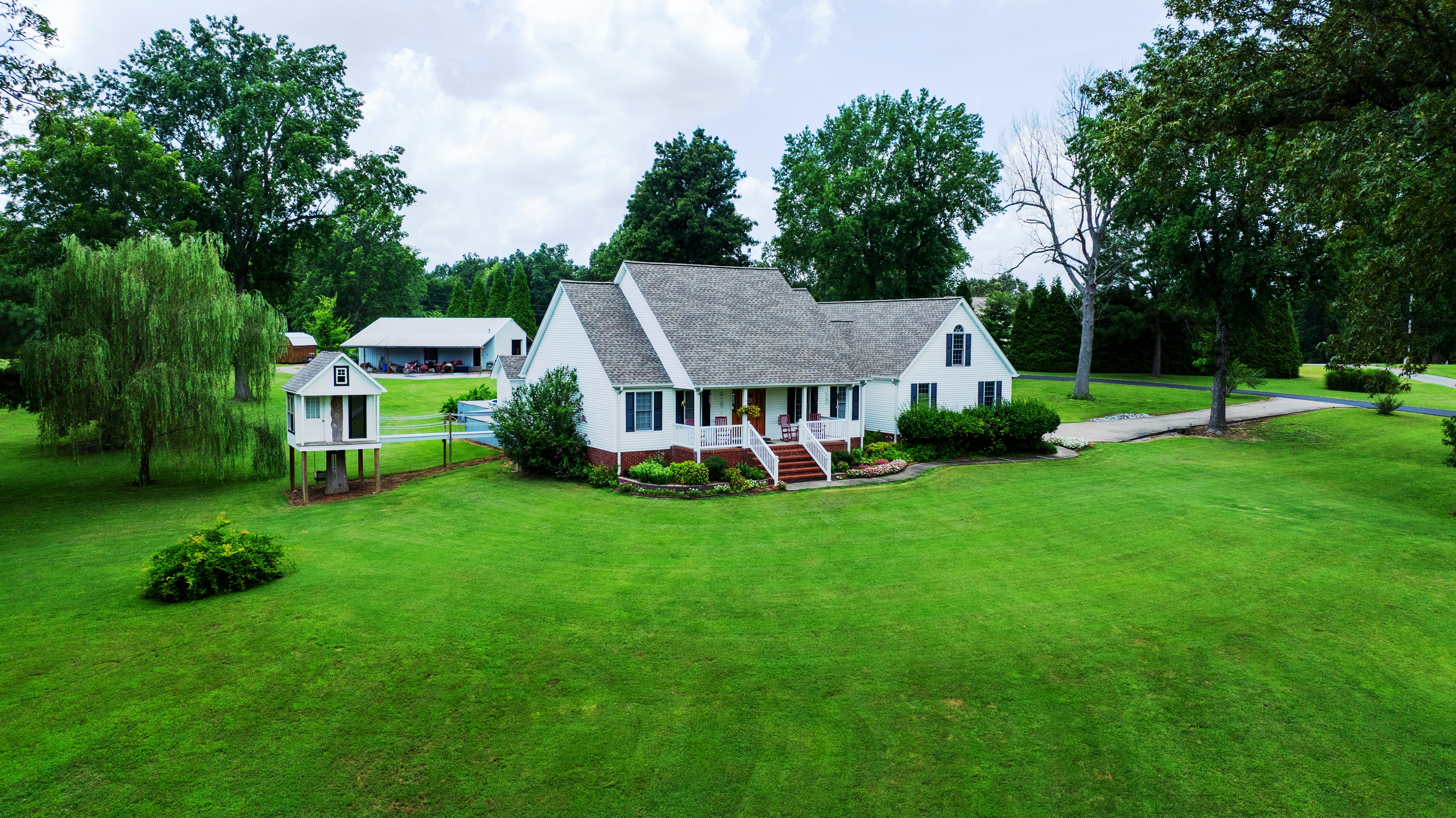 Paducah, Kentucky, 42003, United States, 4 Bedrooms Bedrooms, ,2 BathroomsBathrooms,Residential,For Sale,1974262