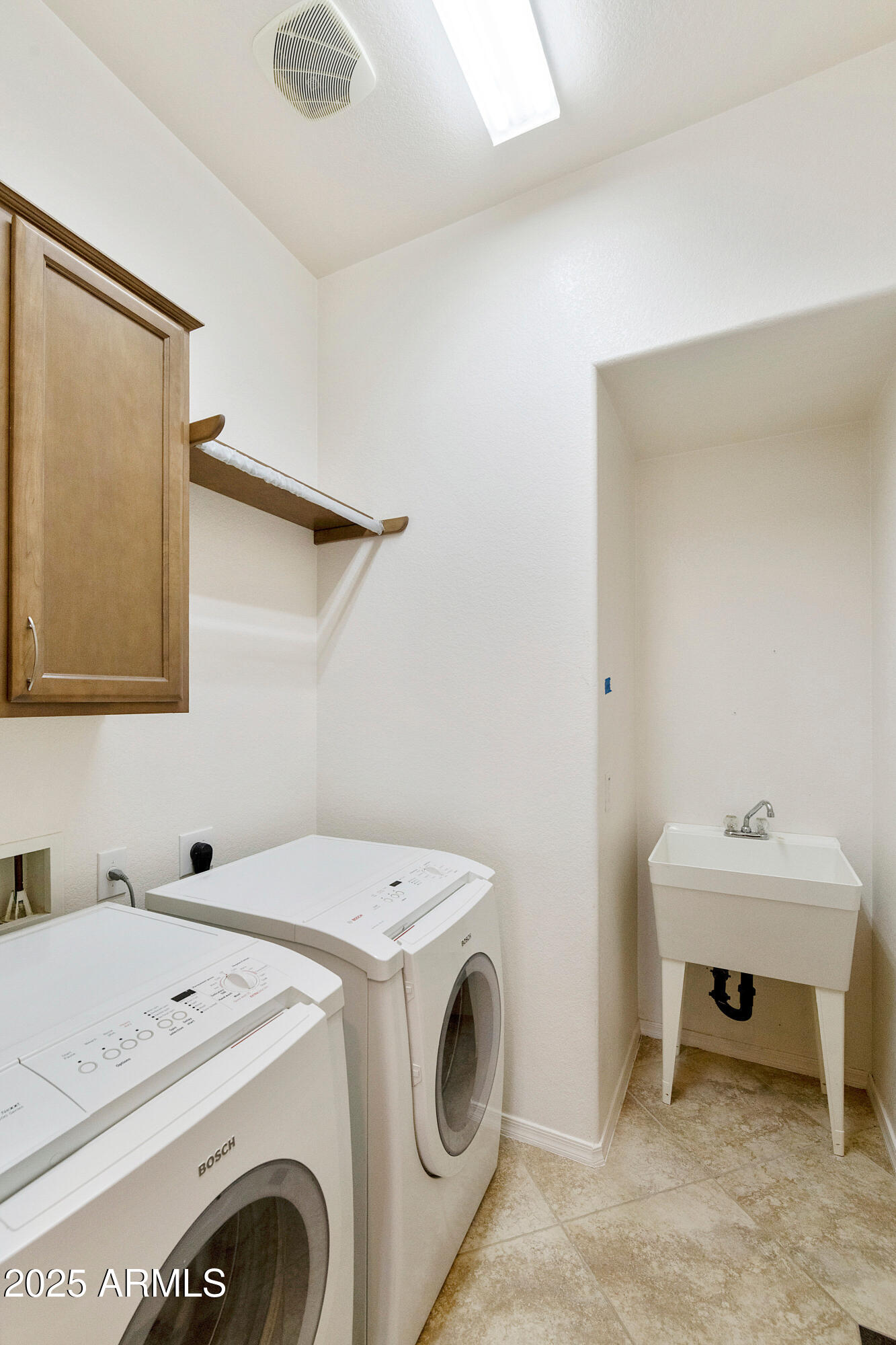 Gilbert, Arizona, 85298, United States, 2 Bedrooms Bedrooms, ,2 BathroomsBathrooms,Residential,For Sale,1993246