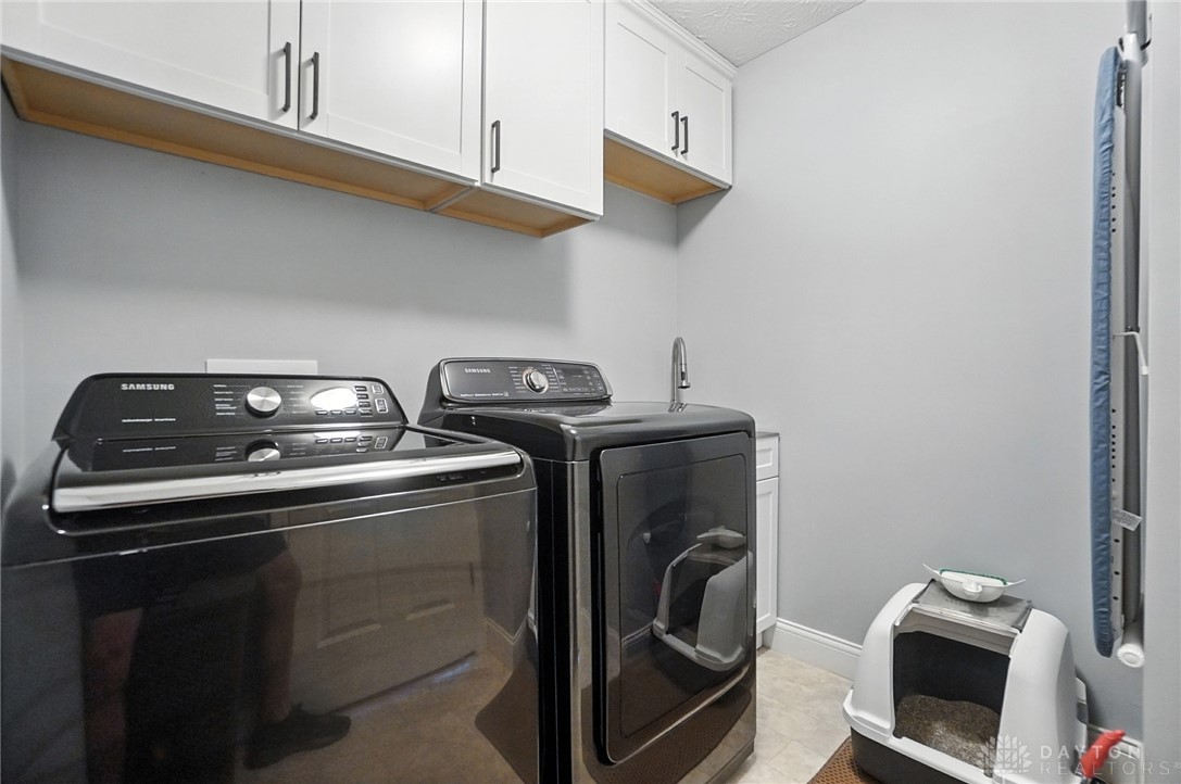Dayton, Ohio, 45458, United States, 4 Bedrooms Bedrooms, ,3 BathroomsBathrooms,Residential,For Sale,1920110