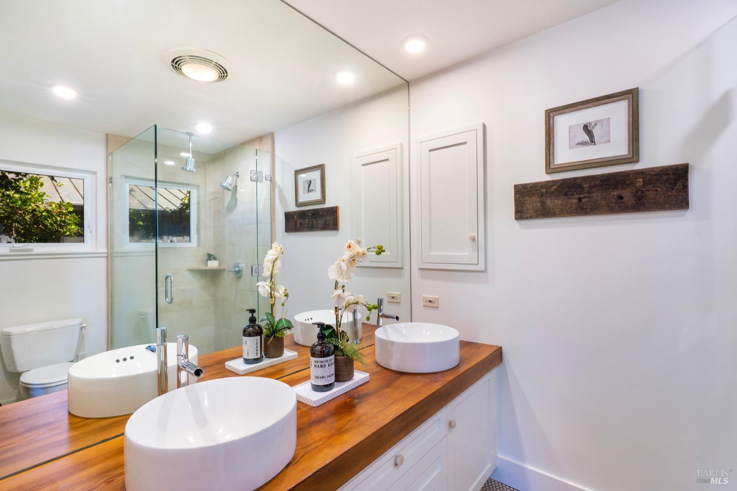 St. Helena, California, 94574, United States, 3 Bedrooms Bedrooms, ,3 BathroomsBathrooms,Residential,For Sale,1941008