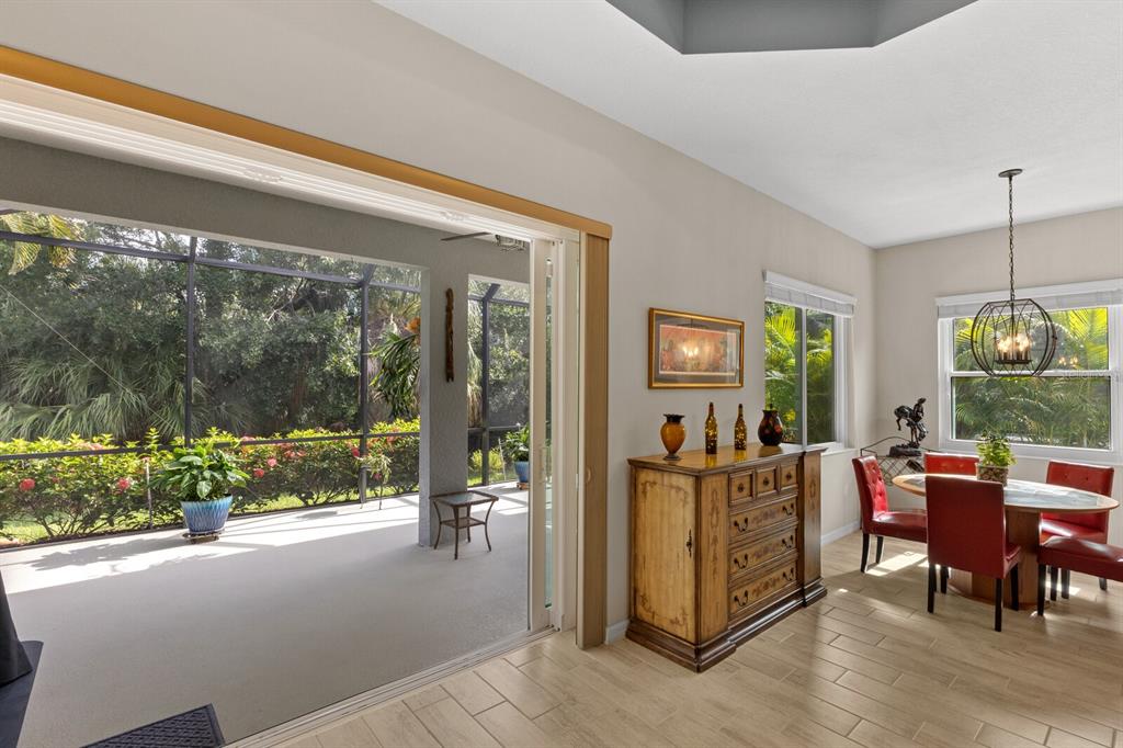Sarasota, Florida, 34243, United States, 3 Bedrooms Bedrooms, ,2 BathroomsBathrooms,Residential,For Sale,1917004