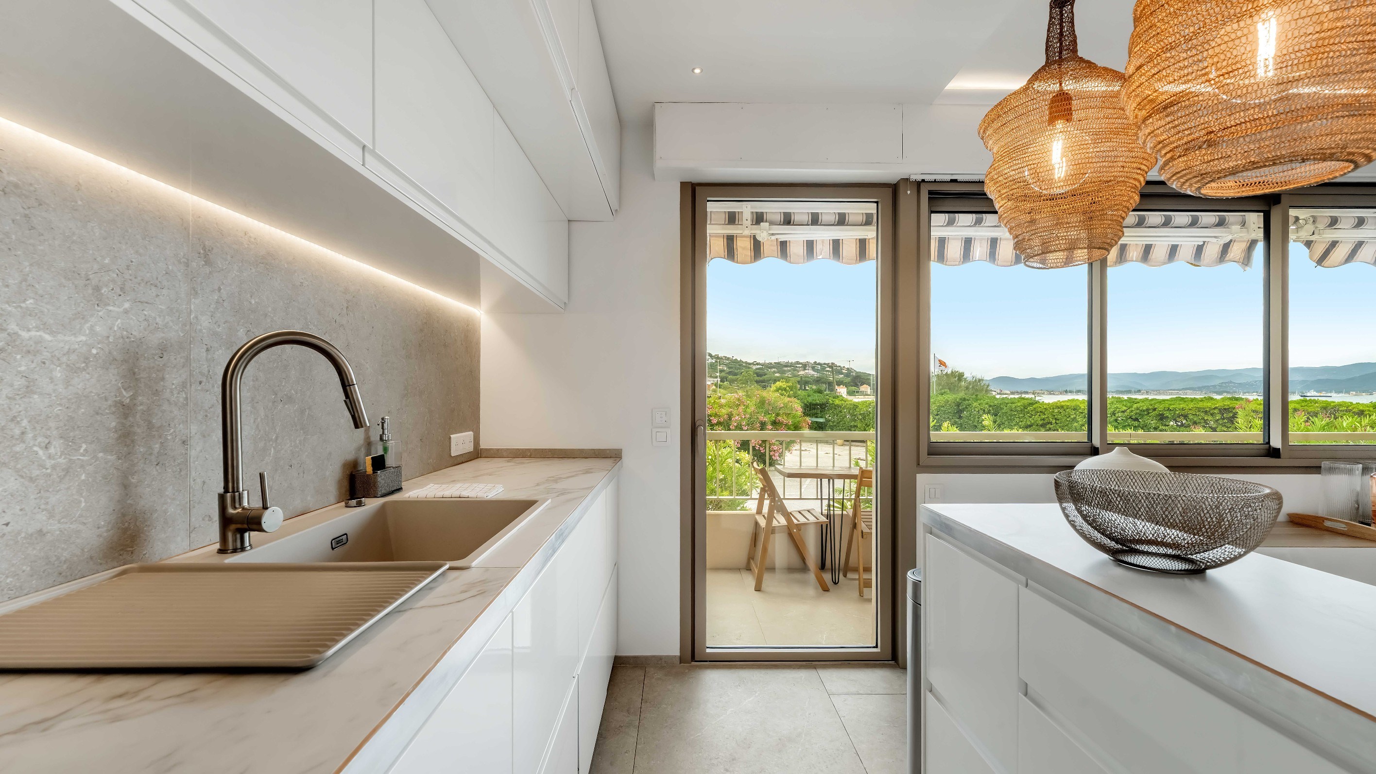  Waterfront 3 bedrooms apartment with private beach access near Saint-Tropez vil… - 物件實景