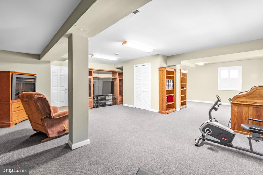 Fredericksburg, Virginia, 22406, United States, 4 Bedrooms Bedrooms, ,3 BathroomsBathrooms,Residential,For Sale,1914060