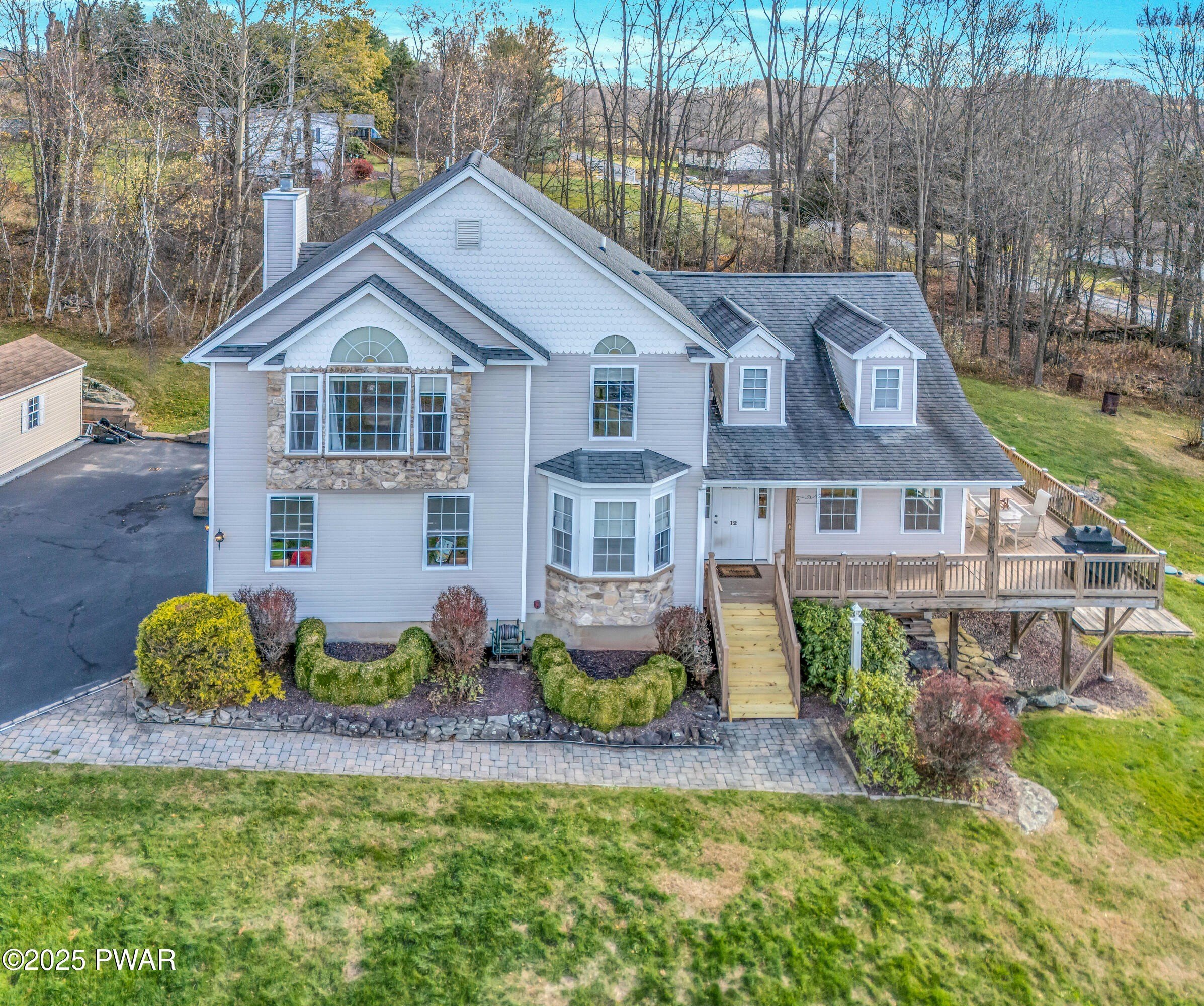 Moscow, Pennsylvania, 18444, United States, 4 Bedrooms Bedrooms, ,3 BathroomsBathrooms,Residential,For Sale,1987034