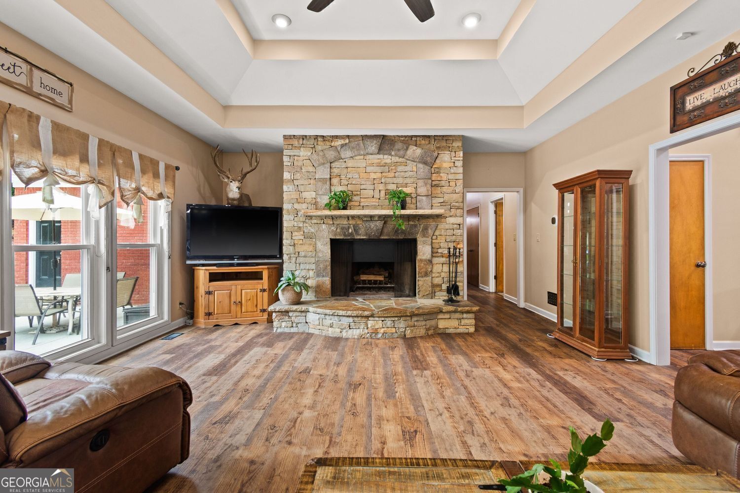 Cumming, Georgia, 30028, United States, 4 Bedrooms Bedrooms, ,5 BathroomsBathrooms,Residential,For Sale,1859105