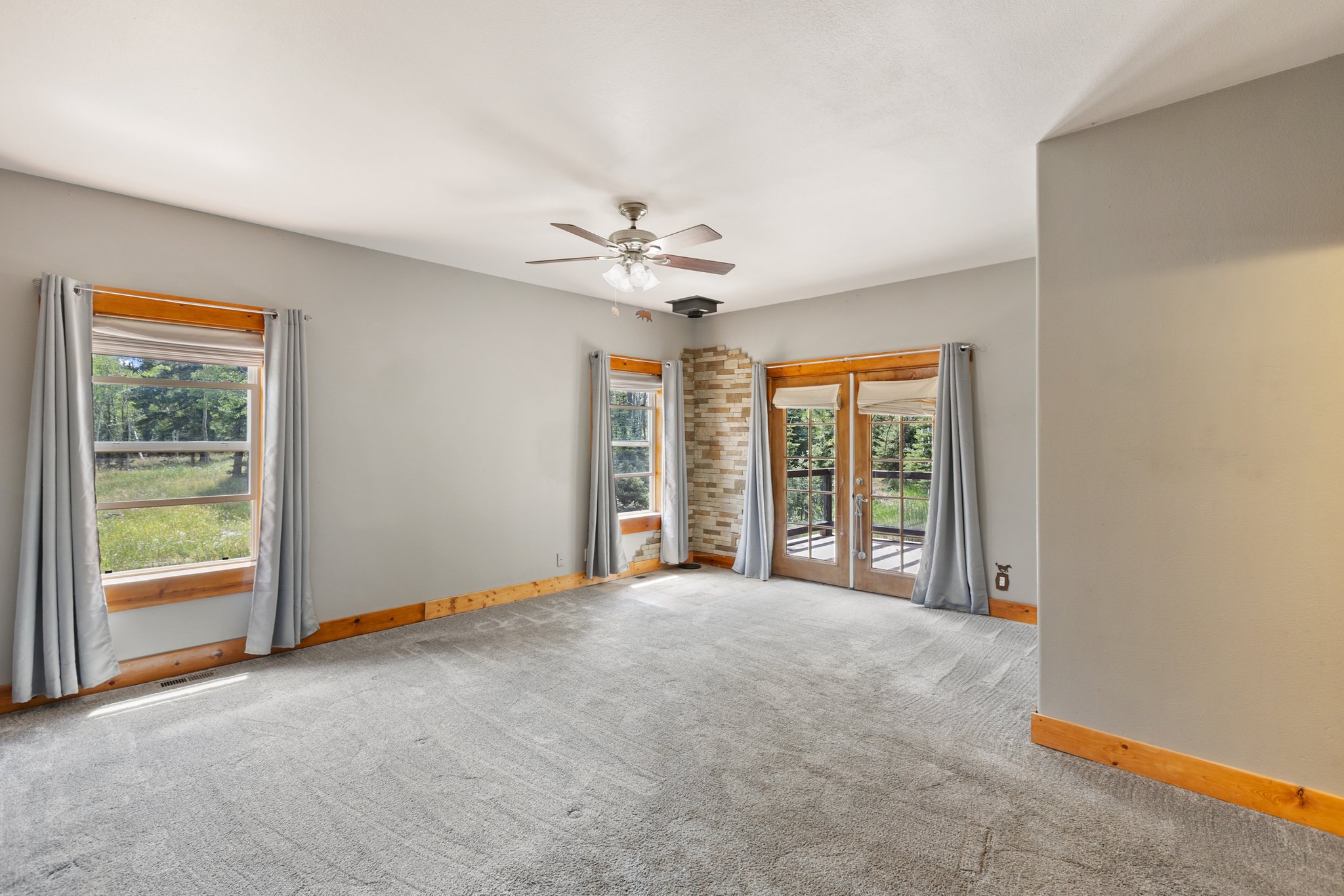 Divide, Colorado, 80814, United States, 3 Bedrooms Bedrooms, ,2 BathroomsBathrooms,Residential,For Sale,1918151