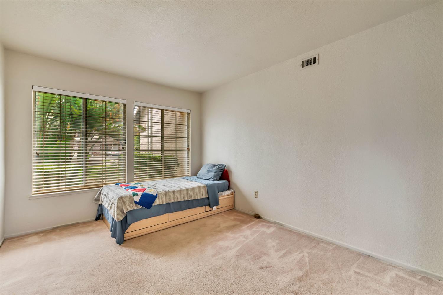 Tracy, California, 95376, United States, 4 Bedrooms Bedrooms, ,3 BathroomsBathrooms,Residential,For Sale,1949007