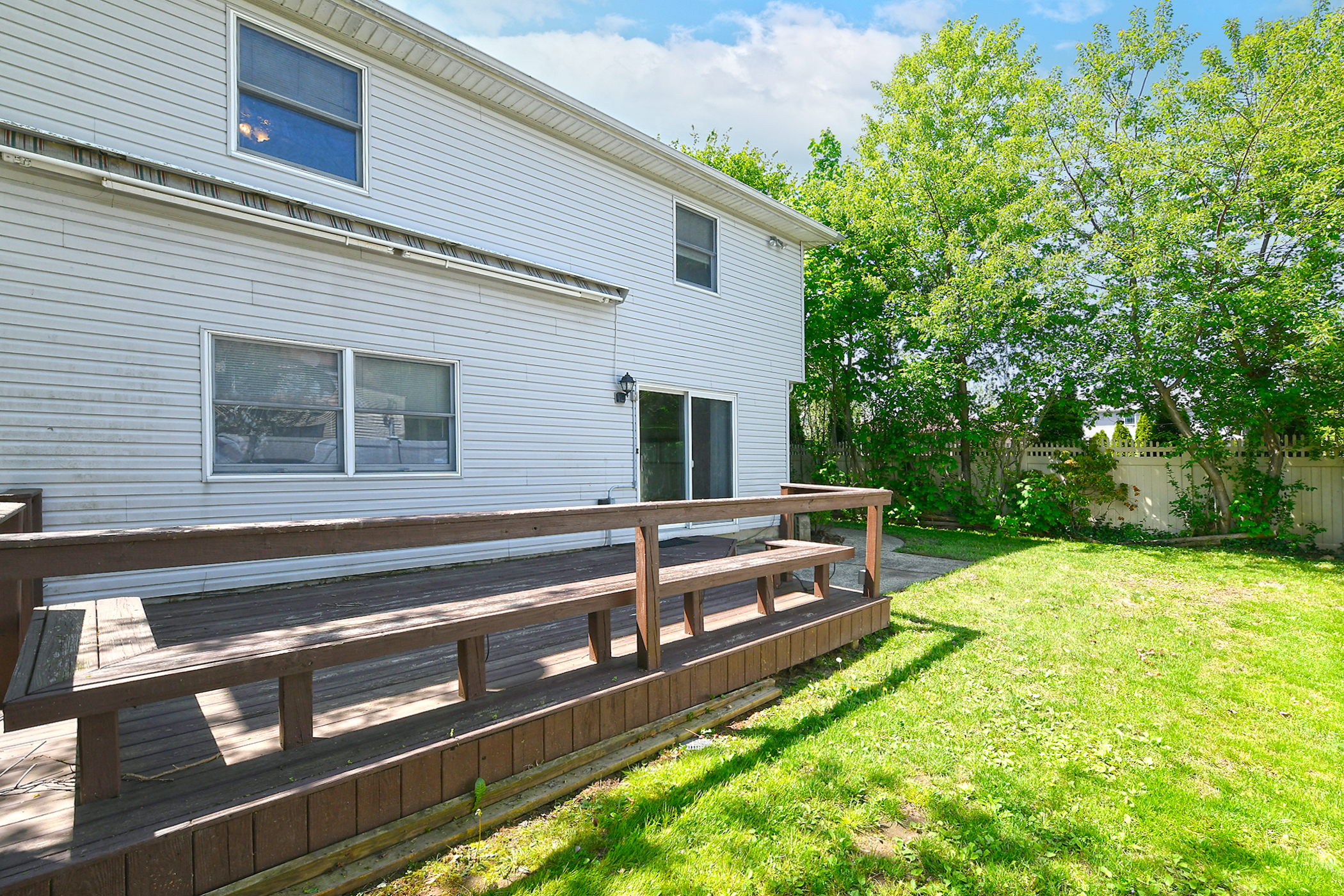 Bethpage, New York, 11714, United States, 4 Bedrooms Bedrooms, ,3 BathroomsBathrooms,Residential,For Sale,1880879